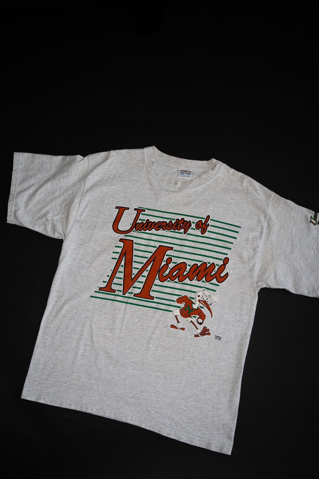 Vintage Vintage Miami Hurricanes Tee size large Size US L / EU 52-54 / 3 - 6 Thumbnail