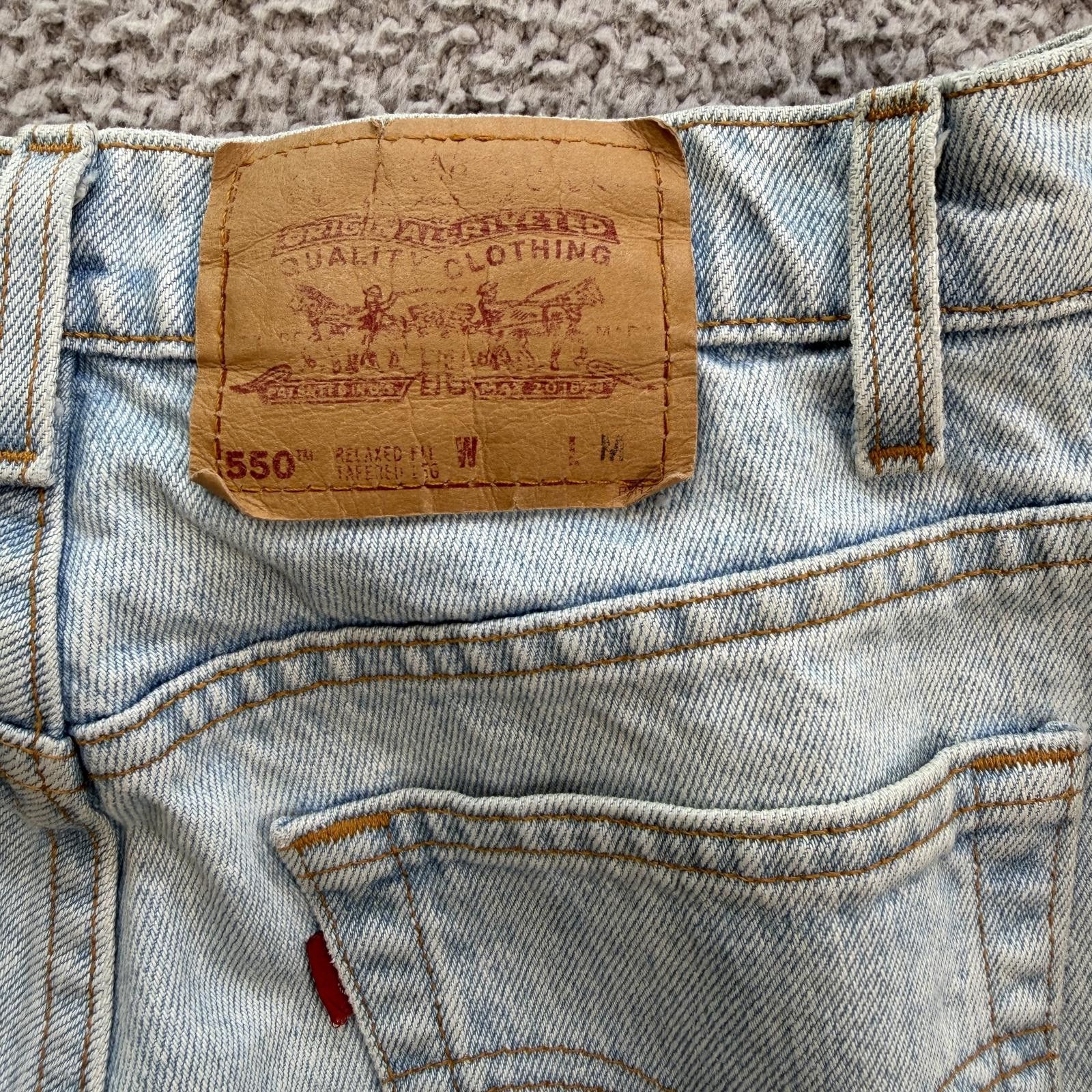 Levi's Levis 550 Relaxed Fit Jeans Mens 29x31 Light Wash Vintage Size US 29 - 6 Thumbnail