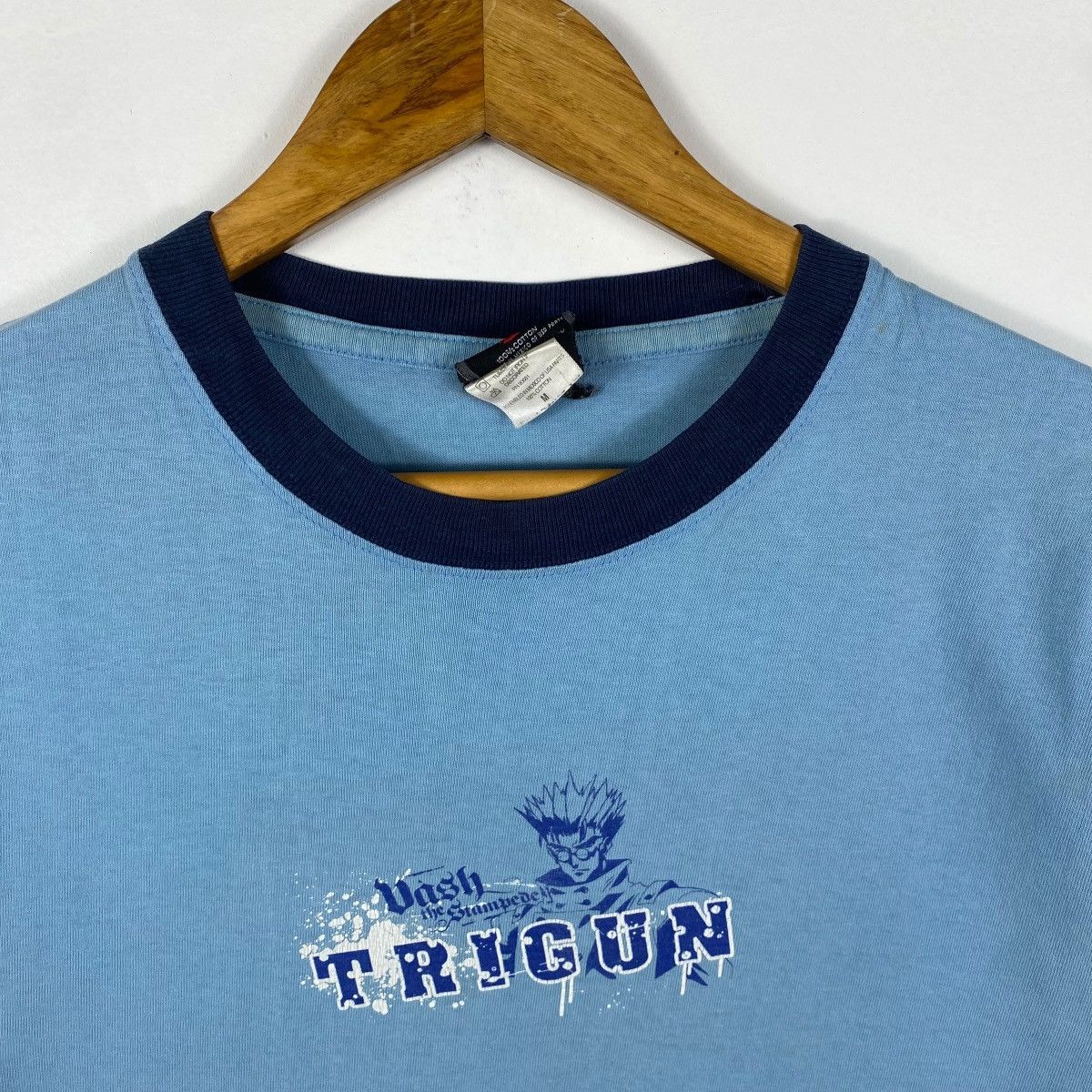 Anime Vintage 00s TRIGUN Vash The Stampede Anime Graphic Tee Shirt Size US M / EU 48-50 / 2 - 6 Thumbnail