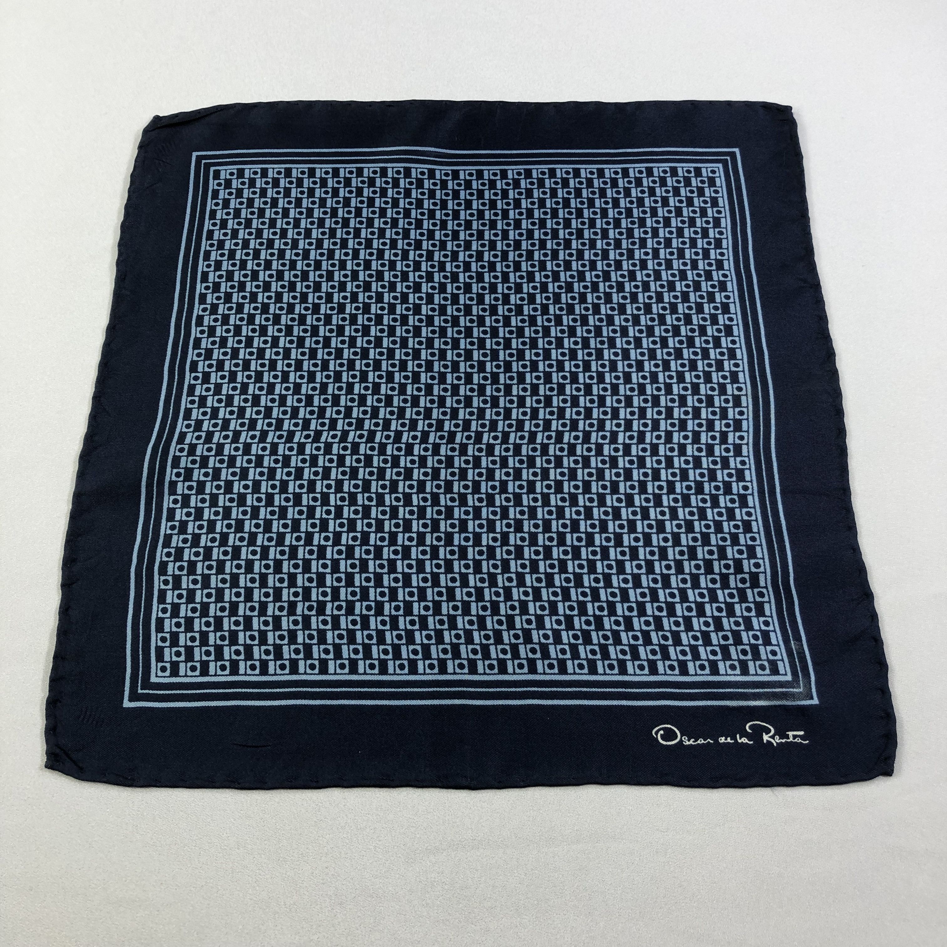 Oscar De La Renta Oscar de la Renta Handkerchief Neckerchief Bandana H1804 Size ONE SIZE - 1 Thumbnail