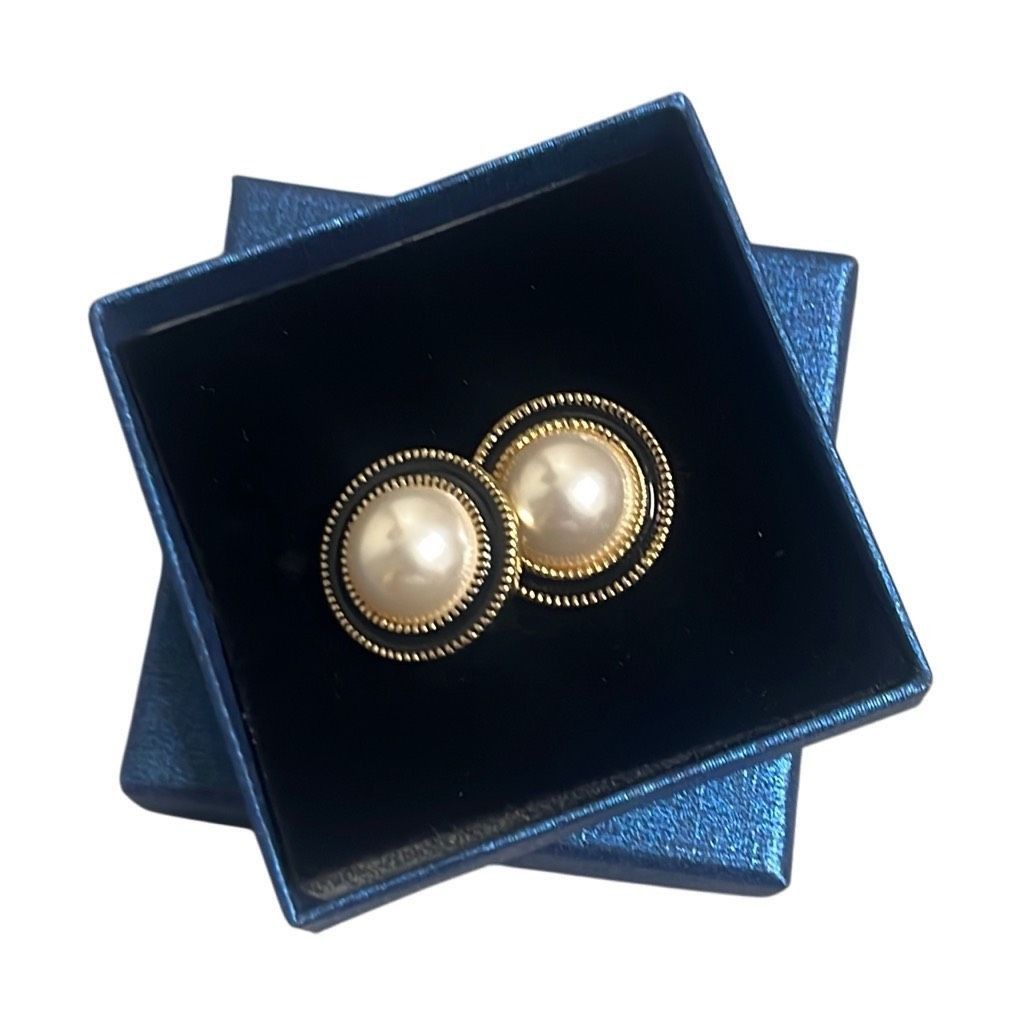 Other Simulated Pearl Gold Tone Clip On Earrings Elegant Luxury De Size ONE SIZE - 2 Thumbnail