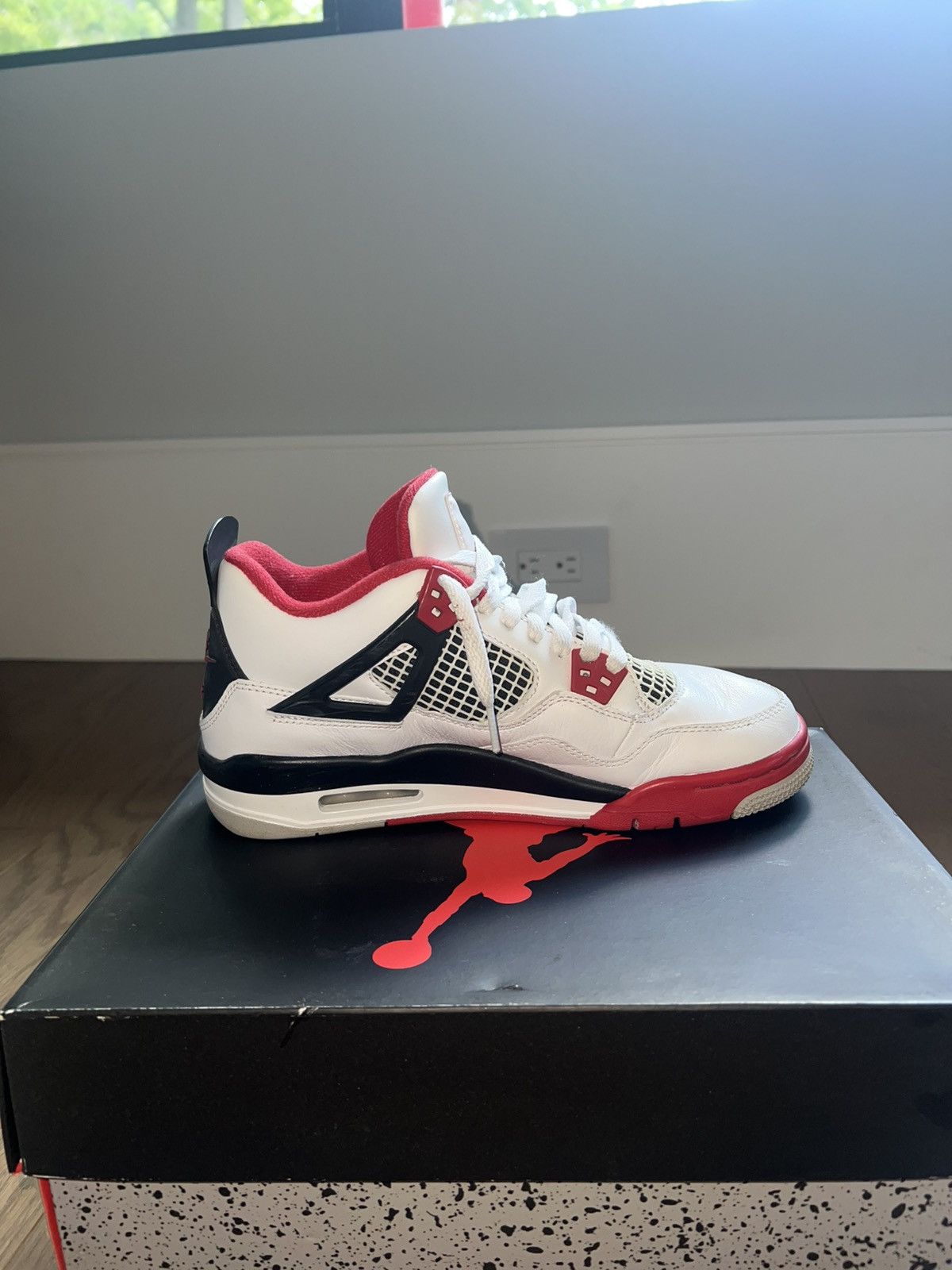 Jordan Brand Jordan 4 Fire Red gs’ Size US 7 / EU 40 - 3 Thumbnail