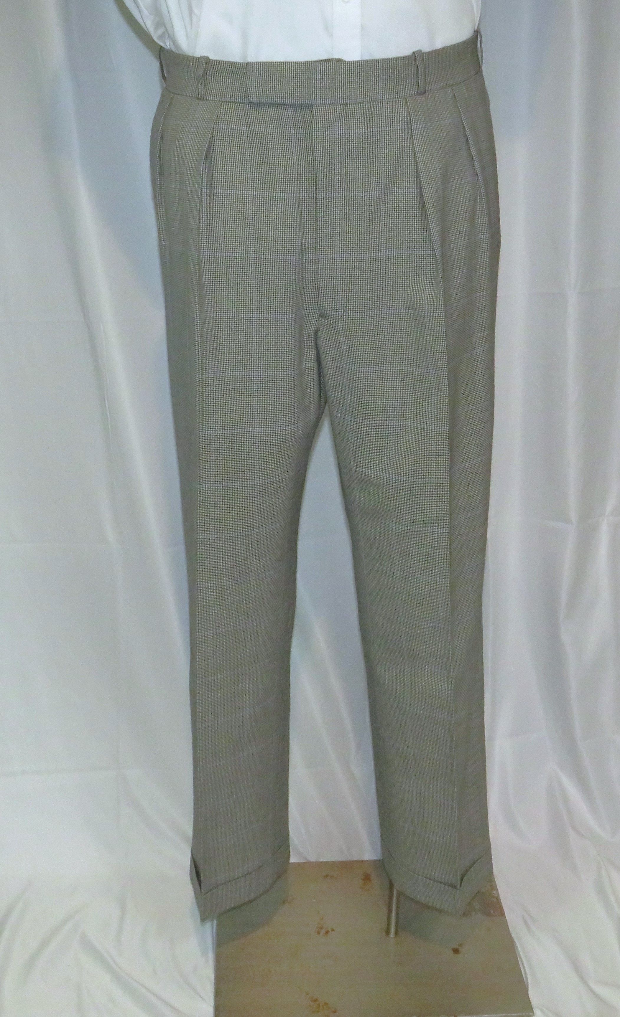 Alan Flusser Gray Houndstooth Overplaid Two Button Suit 40R Size 40L - 13 Thumbnail