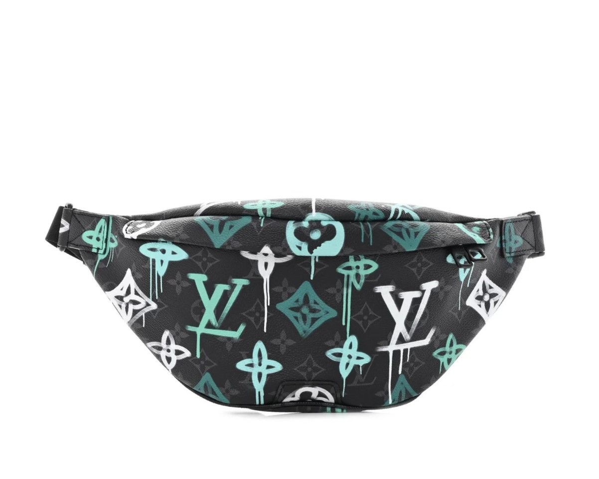 Louis Vuitton Louis Vuitton Discovery Bumbag Graffiti Size ONE SIZE - 4 Thumbnail