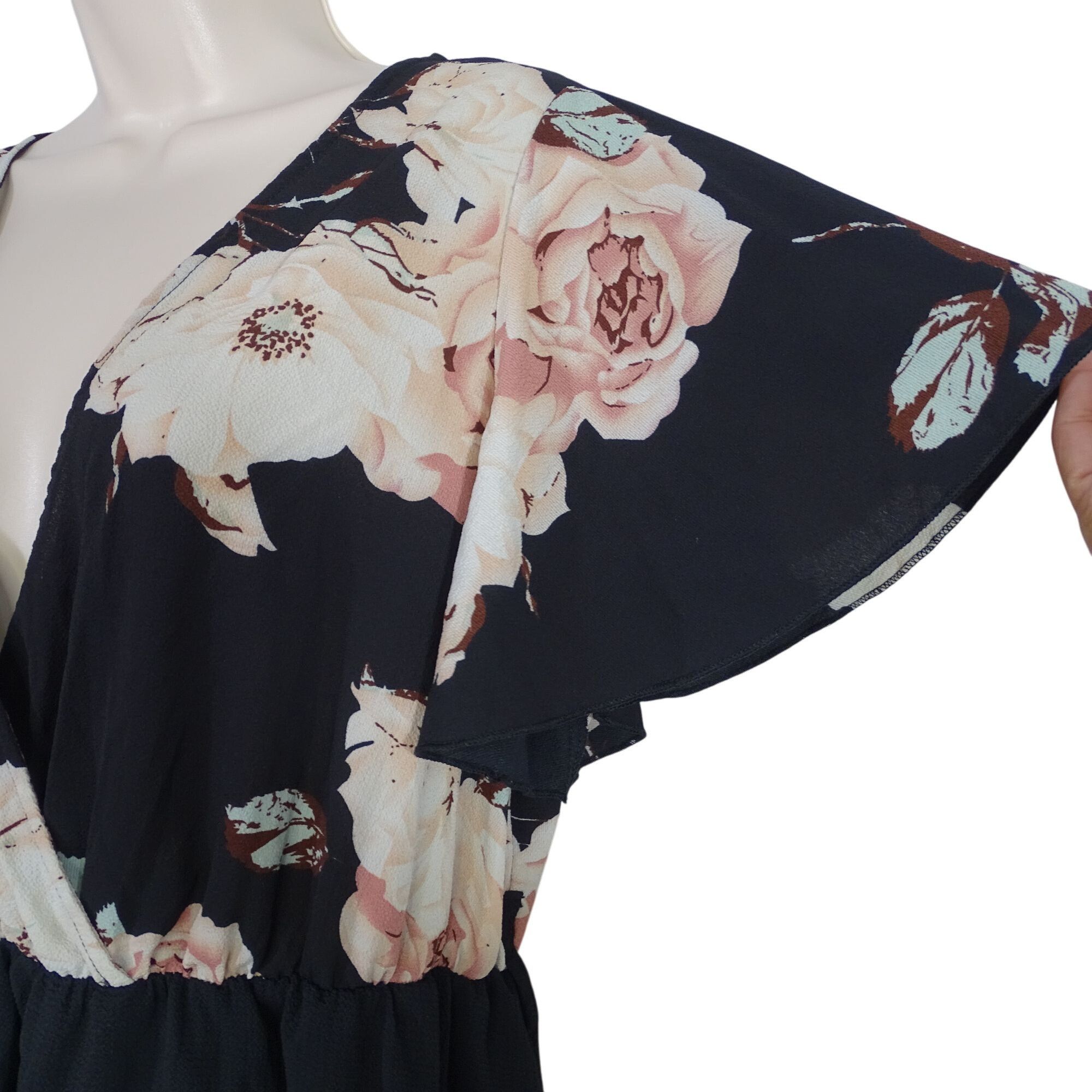 Other Emery Rose Black Floral Surplice Dress Women Size 0XL 12 Size XL / US 12-14 / IT 48-50 - 4 Thumbnail