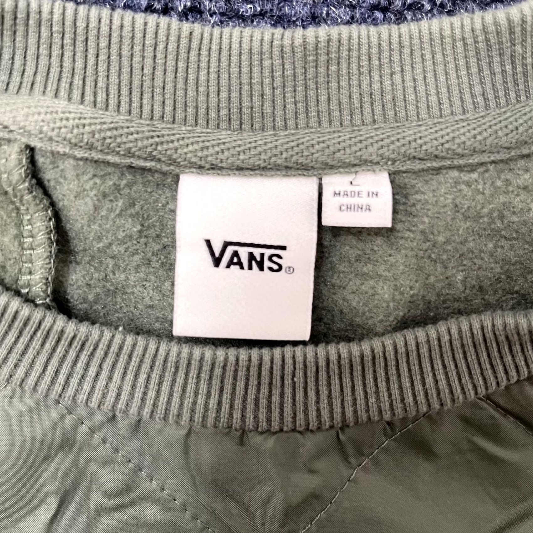 Vans VANS Sweatshirt Mens Large Green Quilted Nylon Fleece Lined Crewneck Pullover Size US L / EU 52-54 / 3 - 3 Thumbnail