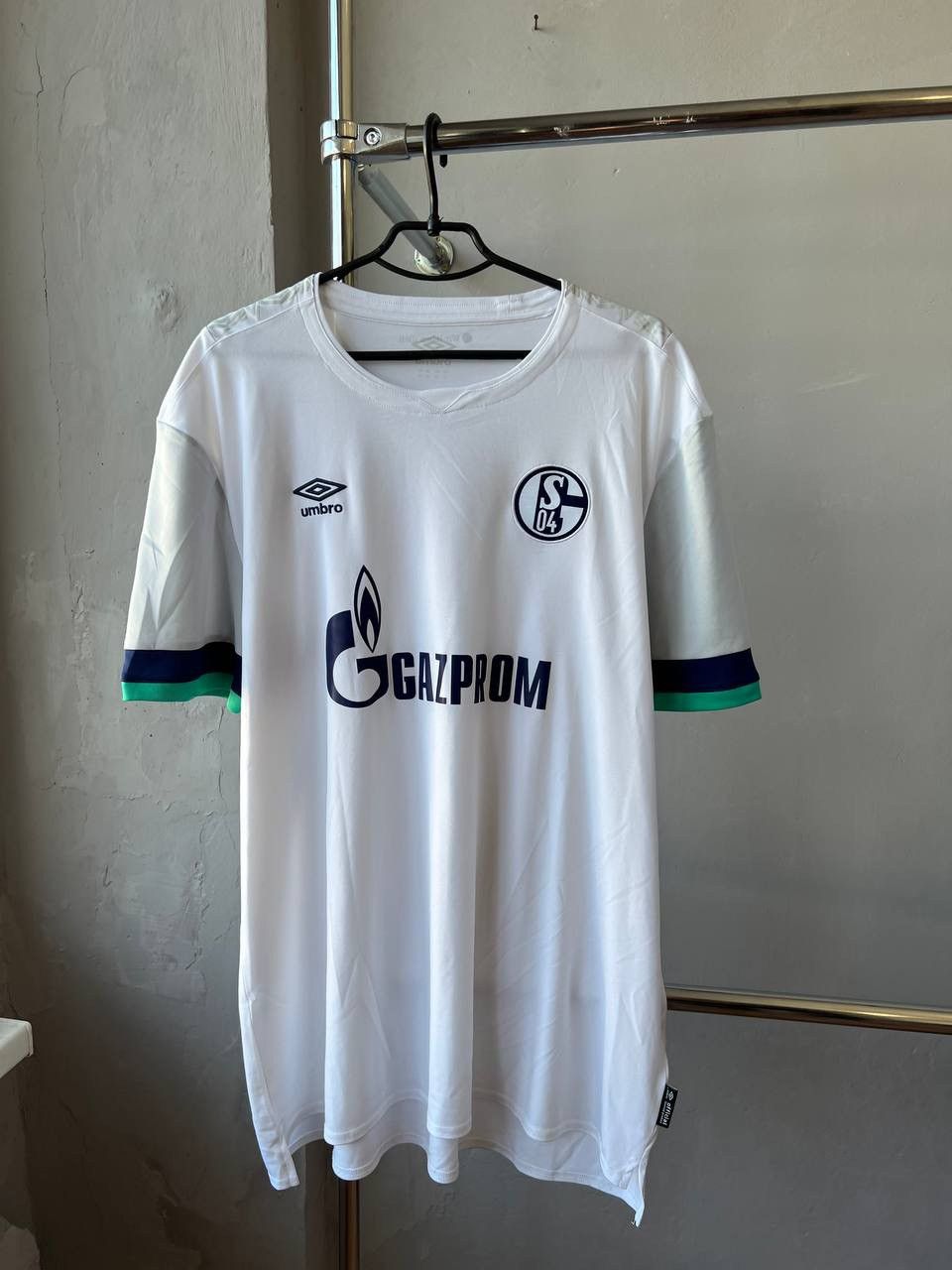 Umbro 2019/20 SCHALKE 04 AWAY SOCCER JERSEY FOOTBALL SHIRT XXL MEN Size US XXL / EU 58 / 5 - 2 Thumbnail