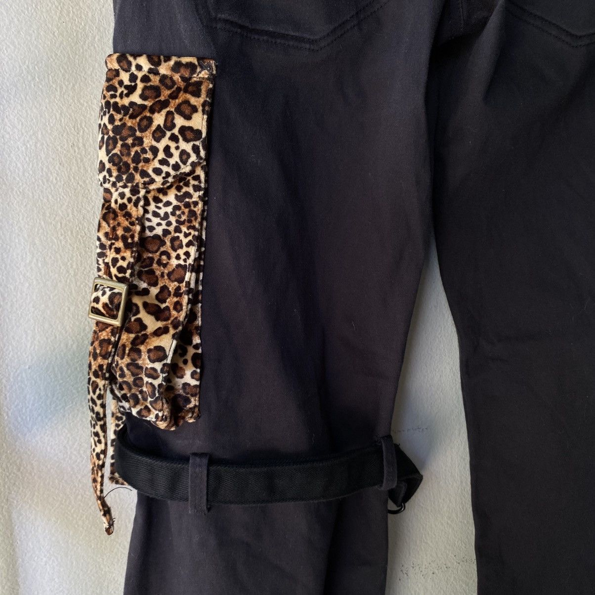Japanese Brand × Seditionaries HUNDRED CLUB Y2K Punk Black Cargo Pants with Leopard Trim Size 32" / US 10 / IT 46 - 9 Thumbnail