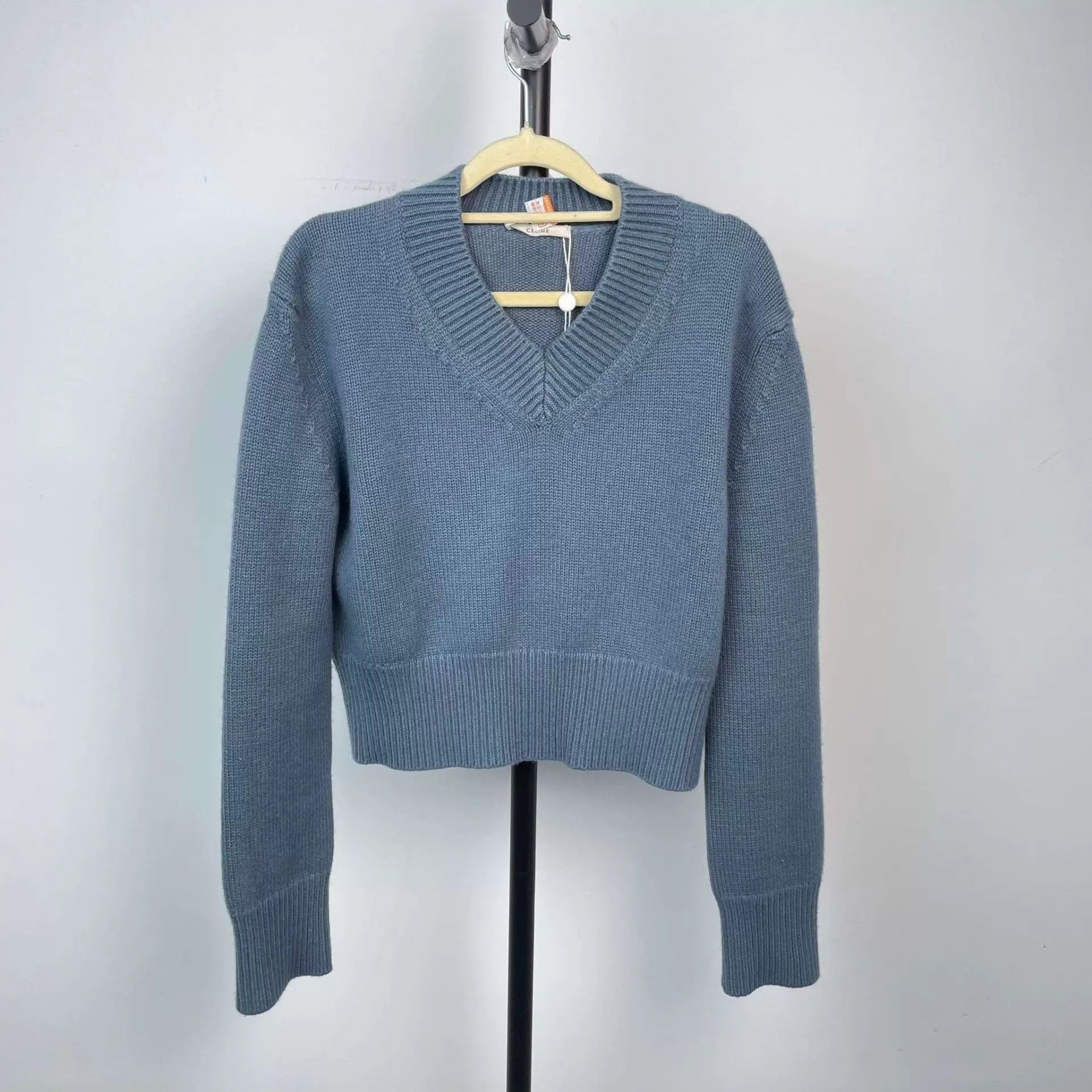 Celine Celine cashmere knit V-neck sweater XS blue 95 New Size XS / US 0-2 / IT 36-38 - 1 Thumbnail