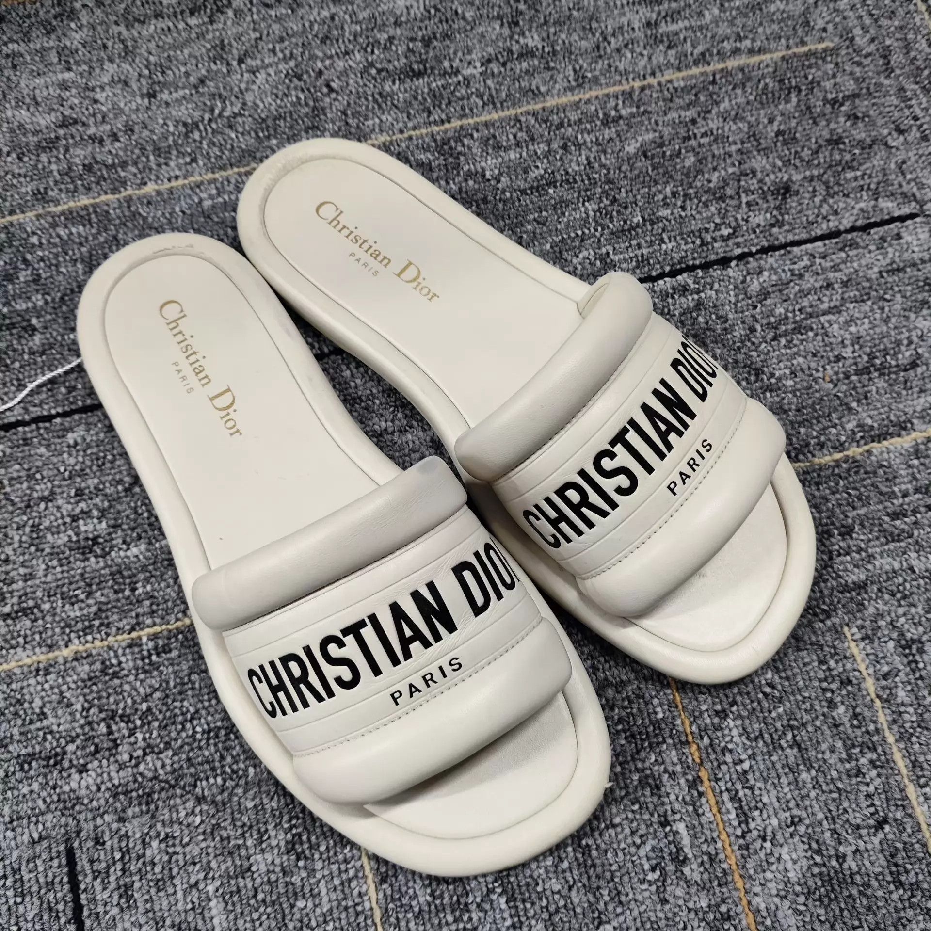 Dior Dior Every-D Logo Flat Slippers 38 Size US 7.5 / IT 37.5 - 1 Thumbnail