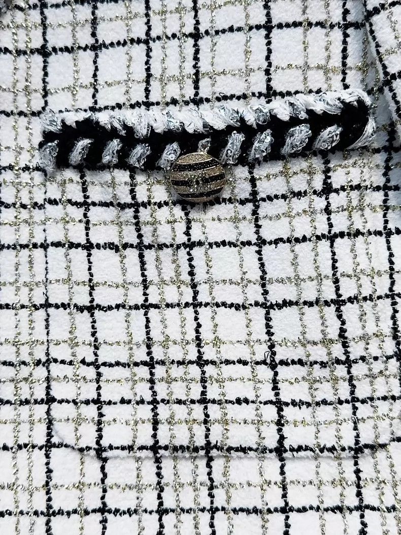 Chanel Chanel 24C show black and white plaid sequin silver silk r Size XS / US 0-2 / IT 36-38 - 4 Thumbnail
