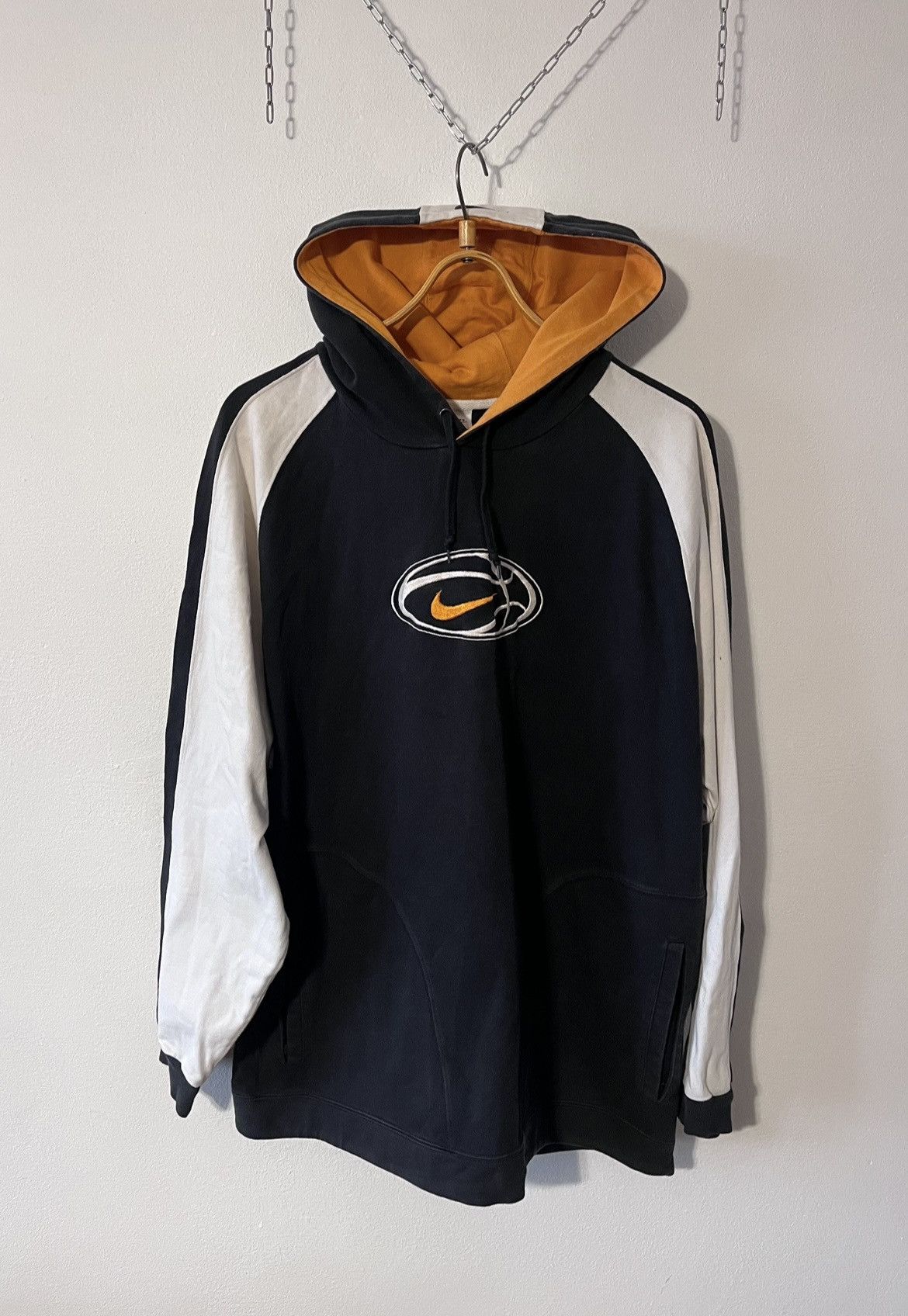 Other Nike vintage hoodie basketball Size US XL / EU 56 / 4 - 1 Thumbnail
