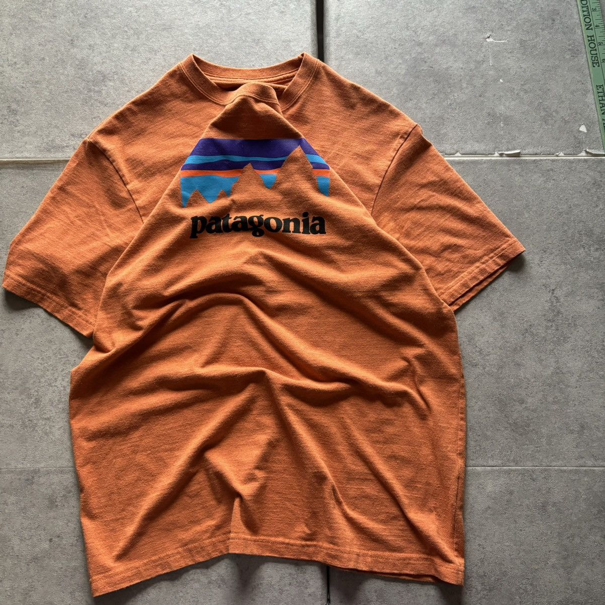 Patagonia Orange Patagonia Men's Responsibili-Tee M Orange Logo TShirt Size US M / EU 48-50 / 2 - 1 Thumbnail