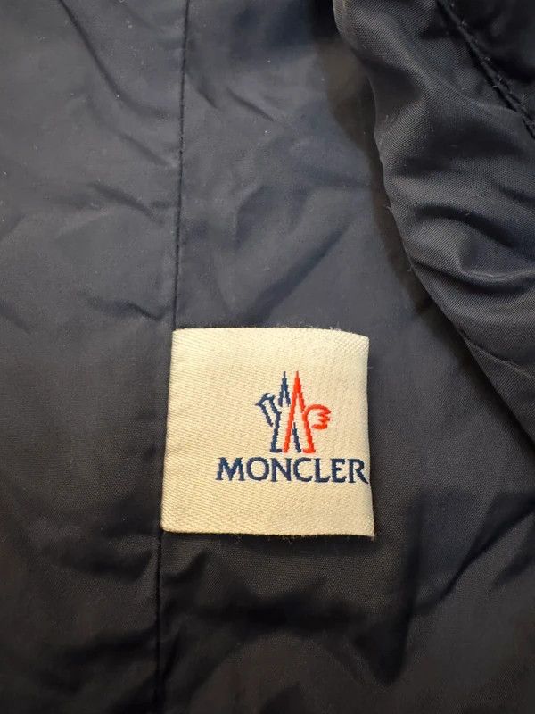 Moncler Moncler Aix Giacca Lightweight Navy Nylon Jacket Buttons 3 M Size US M / EU 48-50 / 2 - 19 Thumbnail