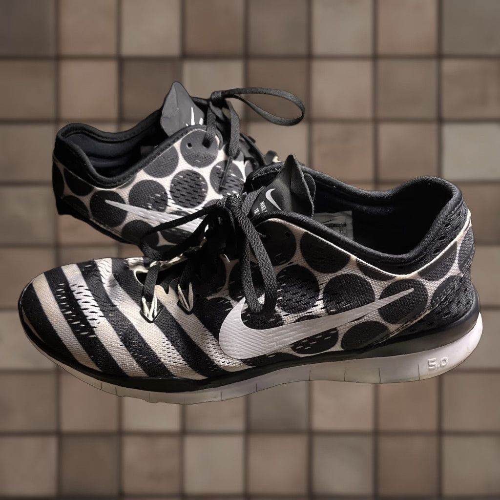 Nike Nike Free 5.0 TR Fit 5 Black/White Womens Size 8 Size US 8 / IT 38 - 1 Thumbnail