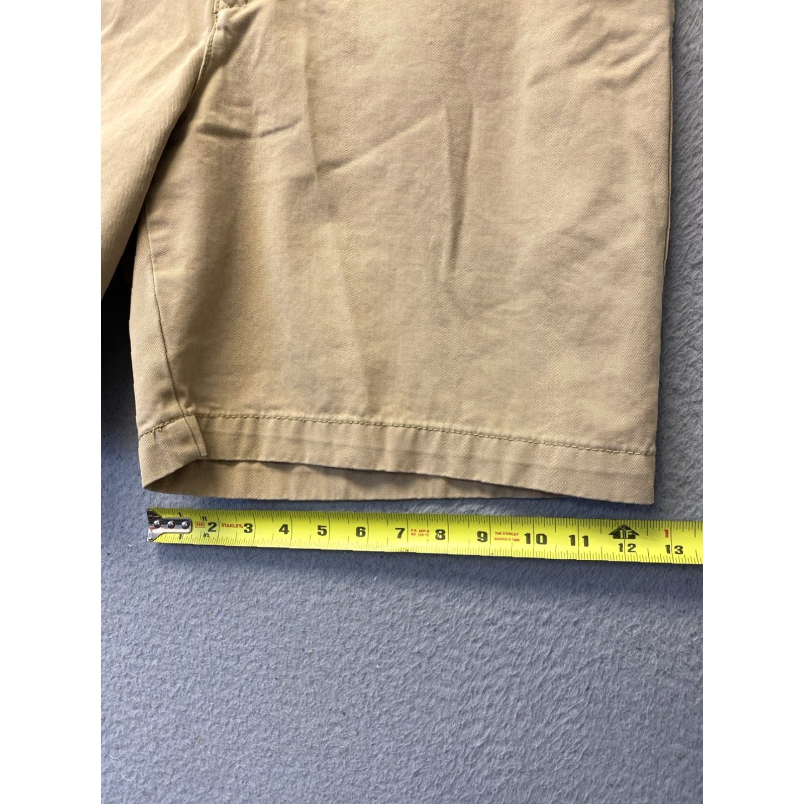 Izod VINTAGE Izod Men's Chino Shorts Size 36 Casual Cotton Tan Men Size US 36 / EU 52 - 6 Thumbnail