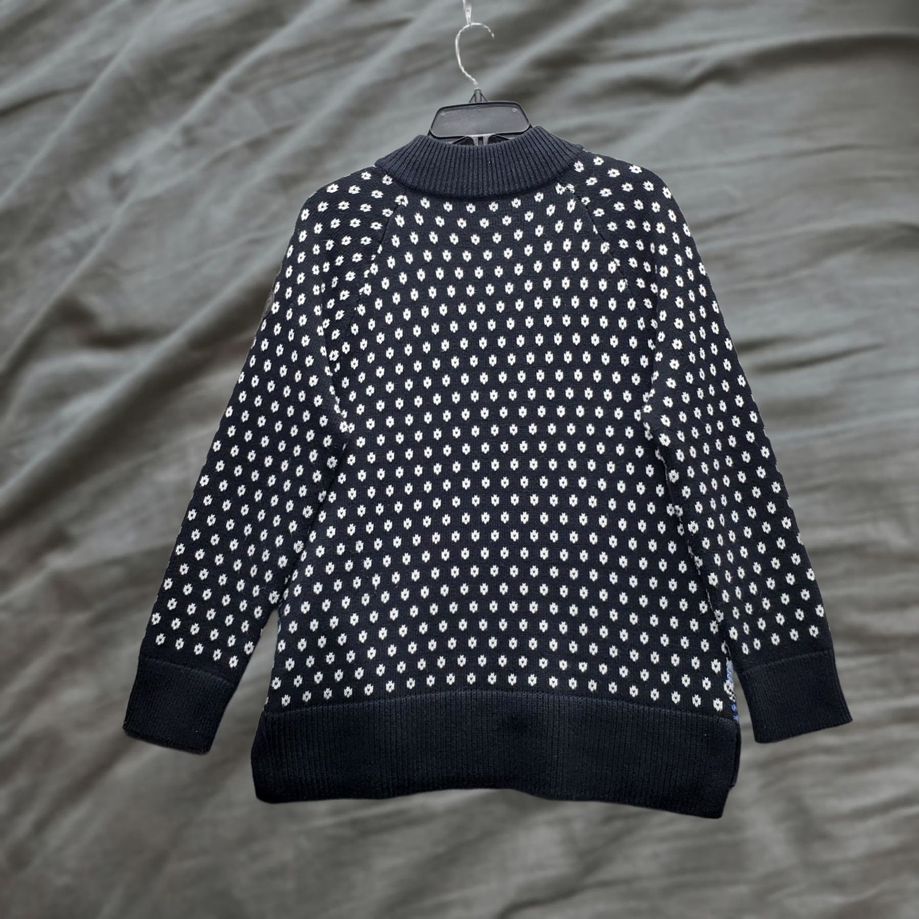 Talbots T by Talbots Sweater Geometric Multicolor Chunky Knit Thermolite Button Womens PM Size M / US 6-8 / IT 42-44 - 1 Thumbnail