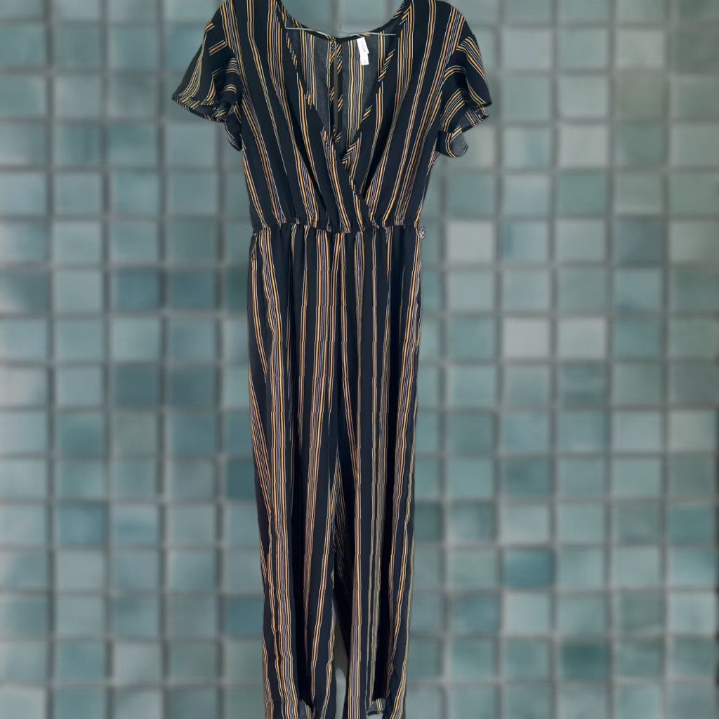 Vintage Xhilaration Women's Black Striped Short Sleeve Deep V-Neck Wrap Jumpsuit Size S Wide-Leg Fashion Size 28" / US 6 / IT 42 - 1 Thumbnail