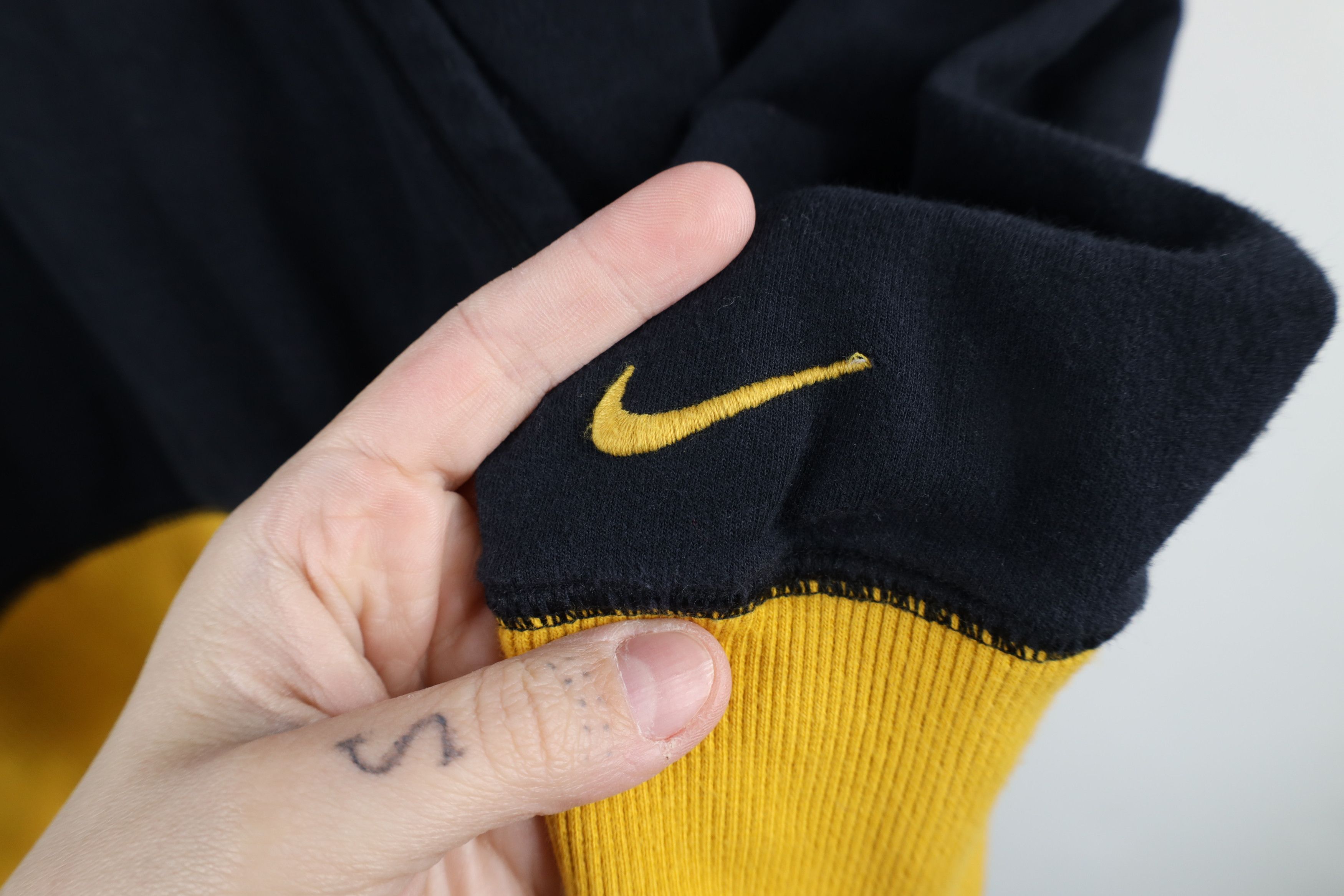Nike × Vintage Vintage Y2K Nike University of Michigan Half Zip Hoodie Size M / US 6-8 / IT 42-44 - 4 Thumbnail