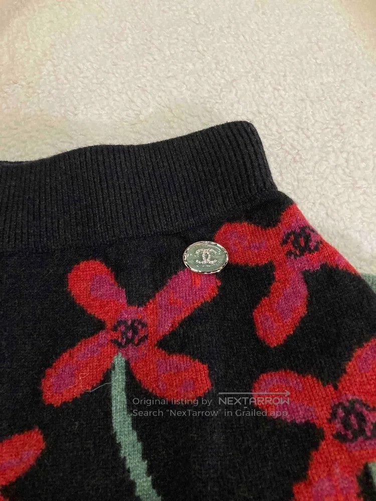 Chanel Chanel Black floral graffiti cashmere skirt Size 42" / US 20 - 5 Thumbnail
