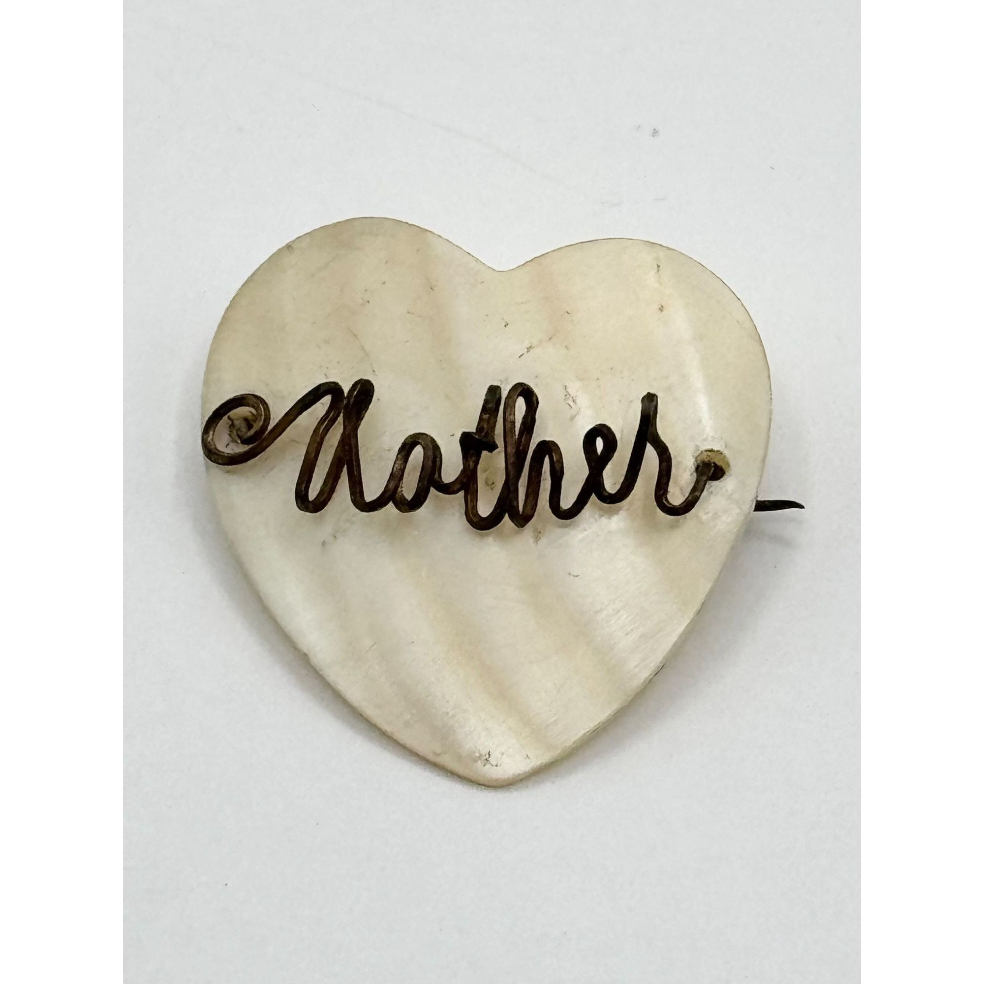 Vintage Estate Mother of Pearl Wire Work Heart Vintage Pin Brooch Size ONE SIZE - 1 Thumbnail
