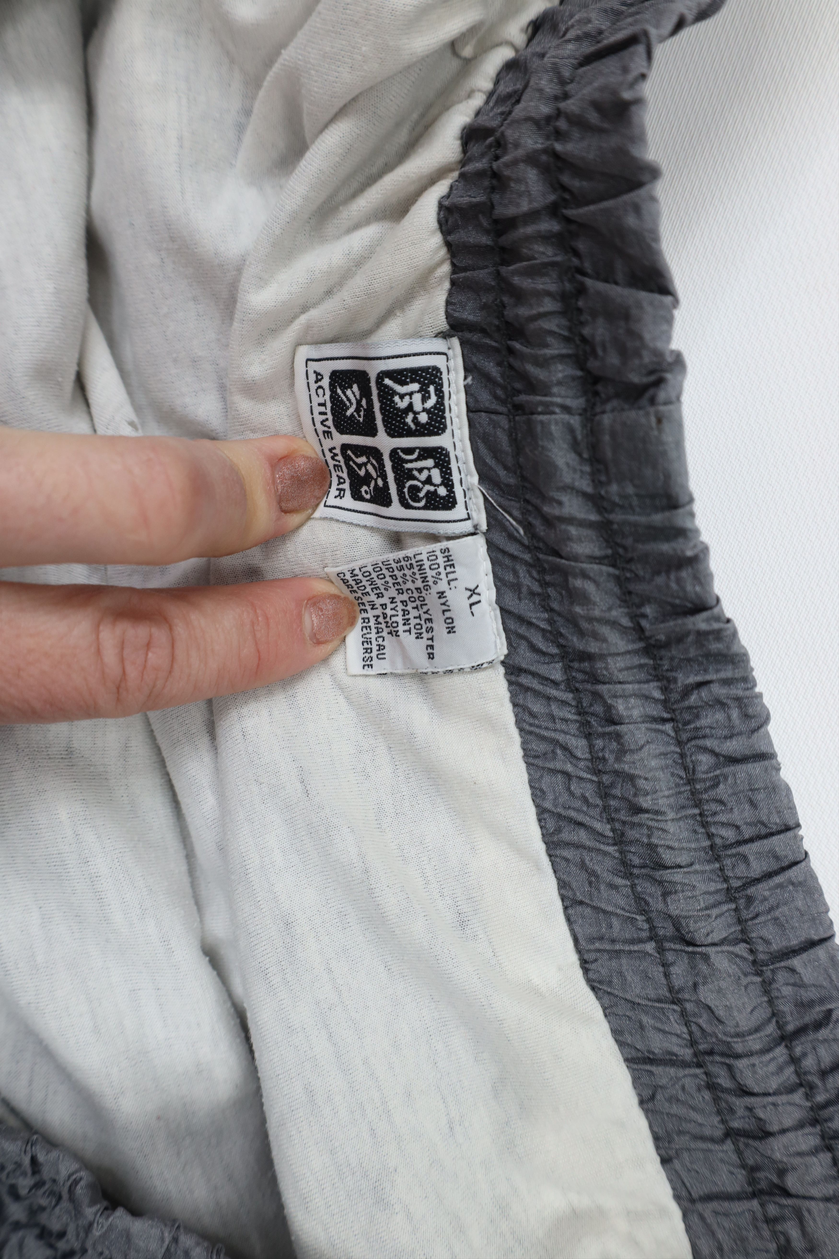 Vintage Vintage 90s Streetwear Lined Windbreaker Jogger Pants Silver Size US 38 / EU 54 - 9 Thumbnail