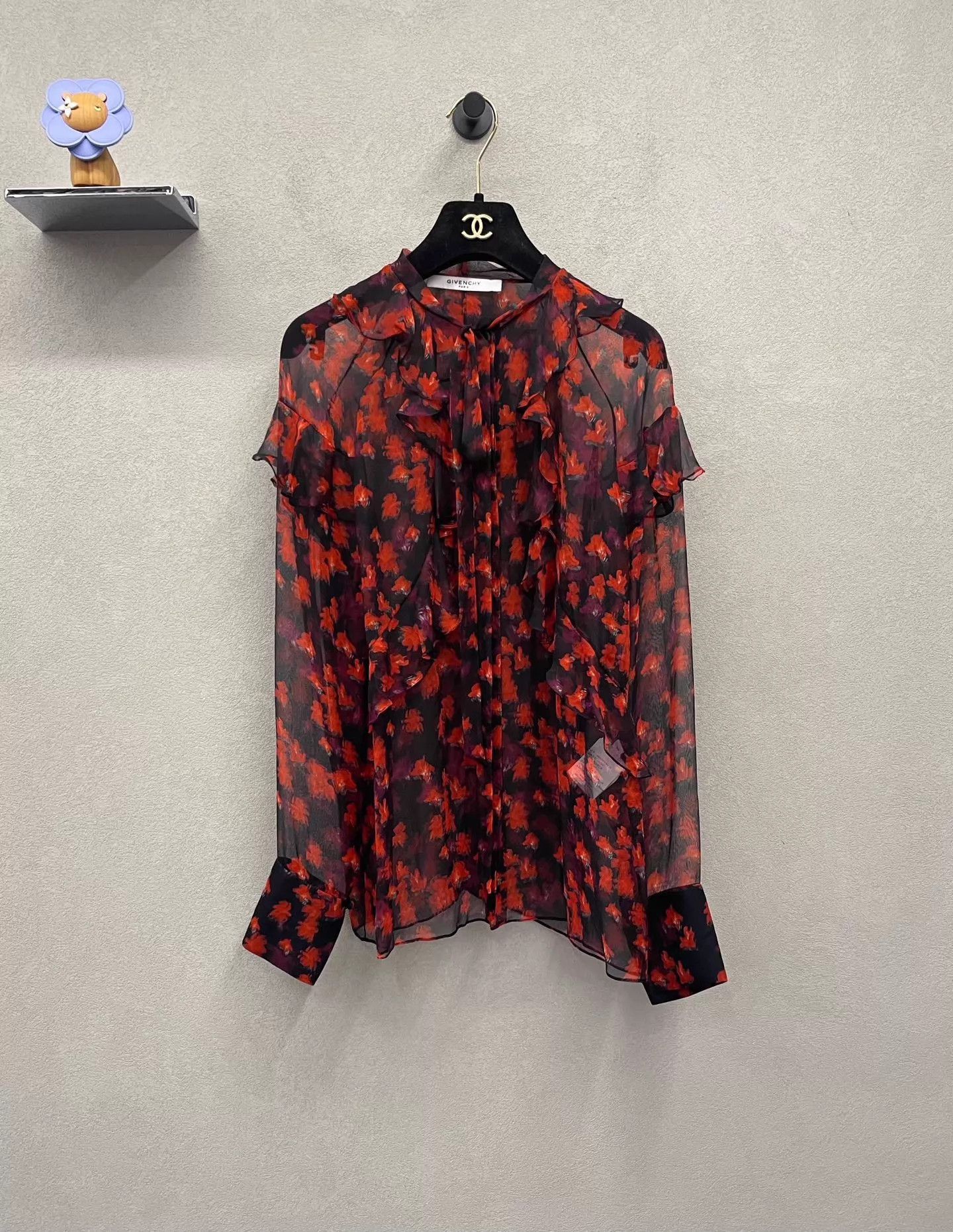 Givenchy Givenchy floral silk LS black-red ruffled shirt FR38 Size XS / US 0-2 / IT 36-38 - 1 Thumbnail