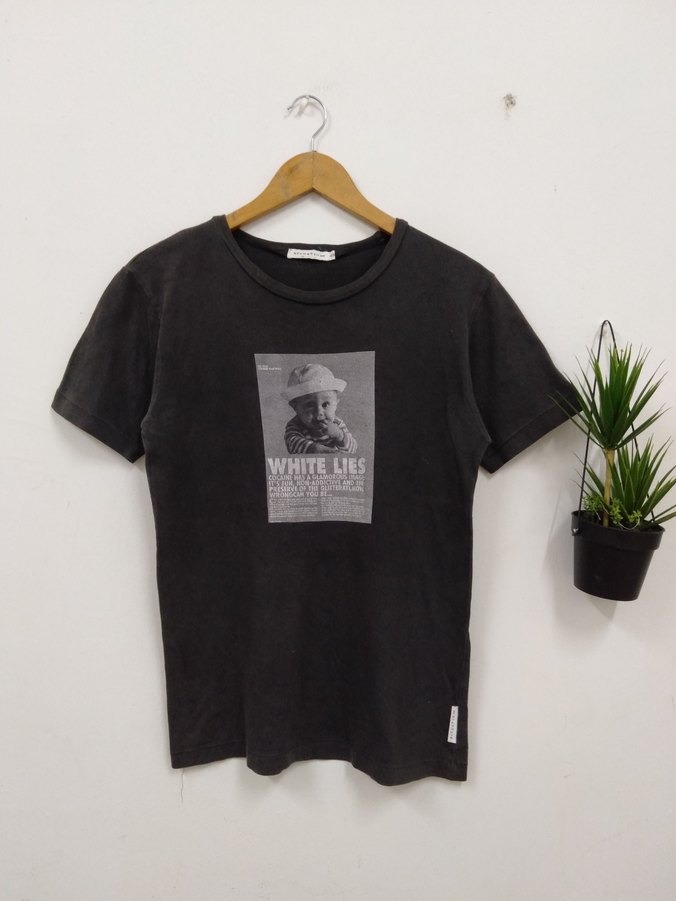 Vintage Vintage 90s Baby kid photo print potrait t shirt Size US S / EU 44-46 / 1 - 1 Thumbnail