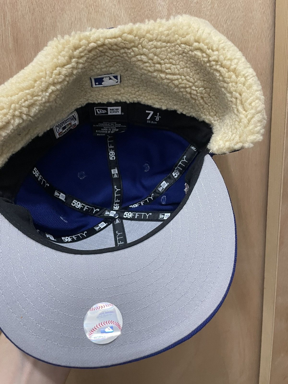 New Era Royal Blue Los Angeles Dodgers size 7 1/8 1988 World Size ONE SIZE - 6 Thumbnail
