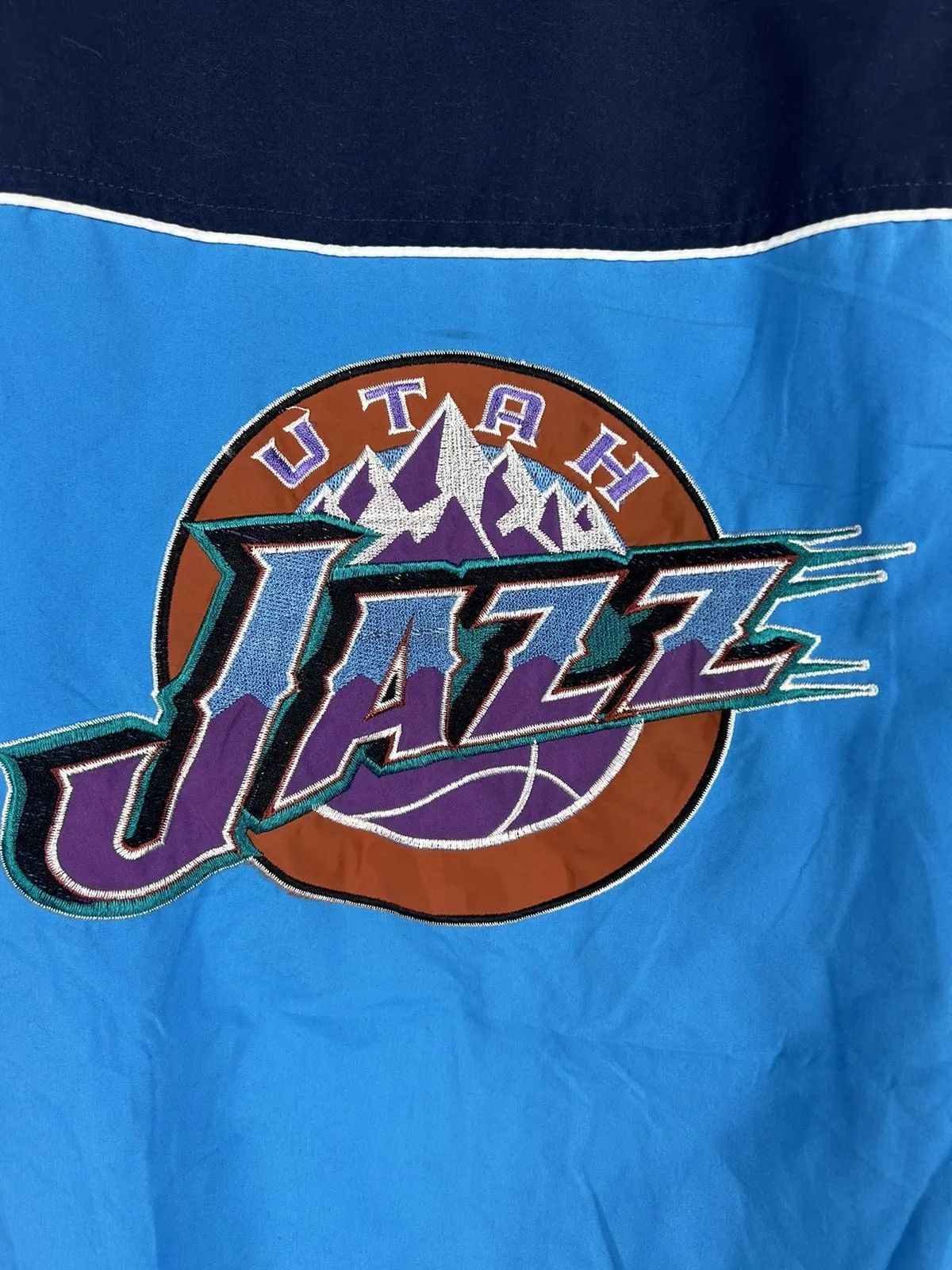 NBA Vintage NBA Utah Jazz Lightweight Transformer Jacket Vest Size US M / EU 48-50 / 2 - 9 Thumbnail