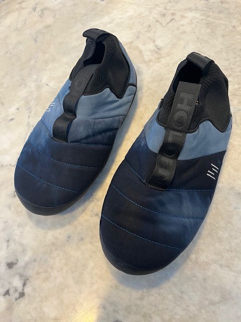 Holden Outerwear Puffy Slip On - Apres Ski Size US 11 / EU 44 - 1 Thumbnail