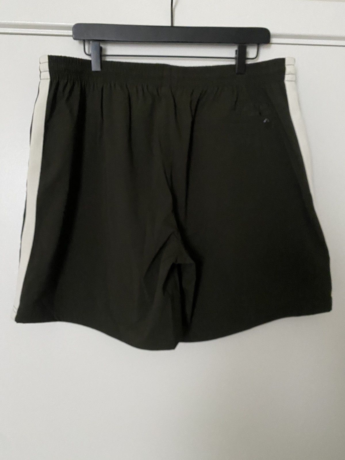 Columbia × Kith Kith x South2West8 x Columbia Zipped Trail Short NWT Size US 38 / EU 54 - 2 Thumbnail