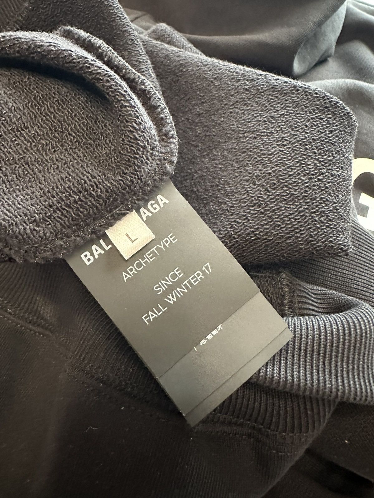 Balenciaga Balenciaga Logo Pullover Hoodie Size US L / EU 52-54 / 3 - 4 Thumbnail