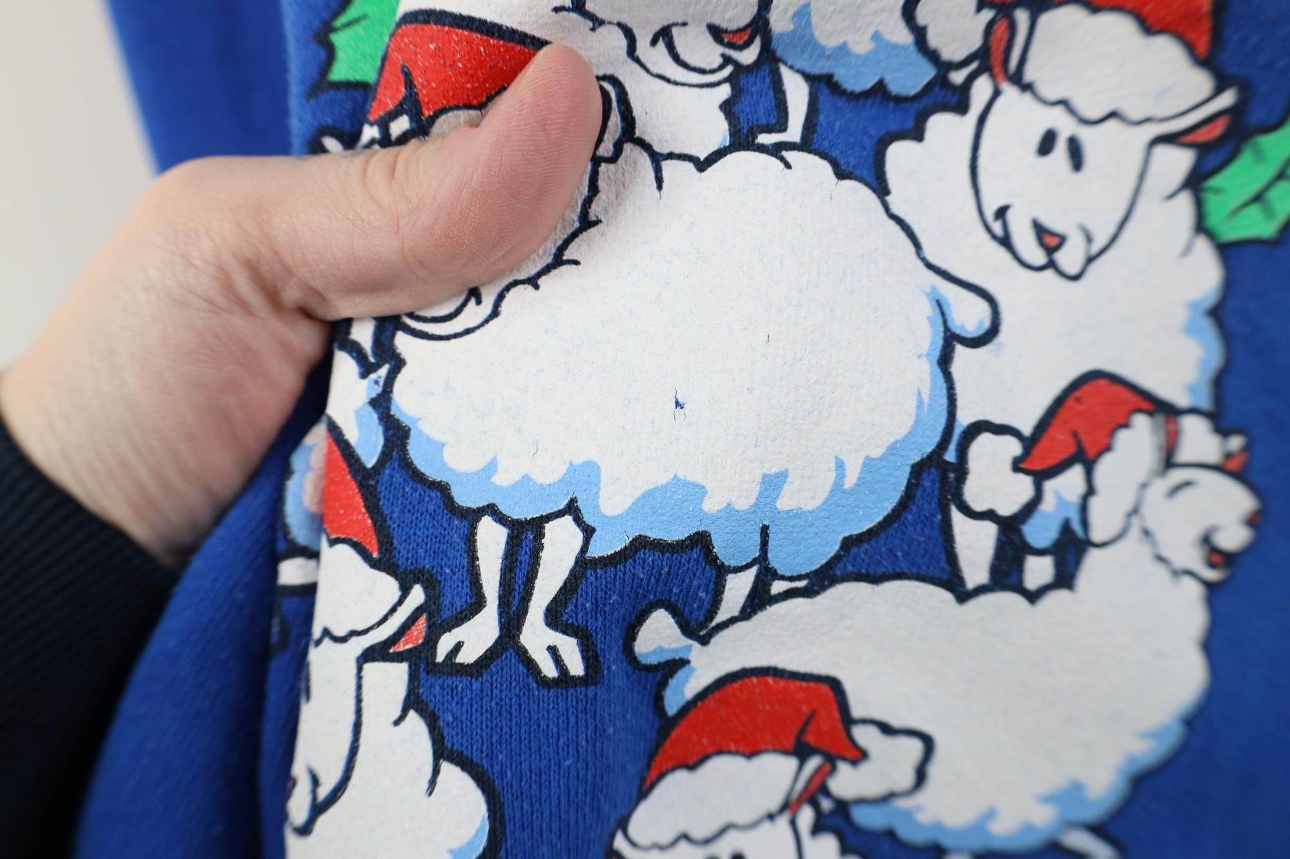 Vintage Vintage 90s Christmas Sheep Warm and Cuddly Sweatshirt Size L / US 10 / IT 46 - 5 Thumbnail