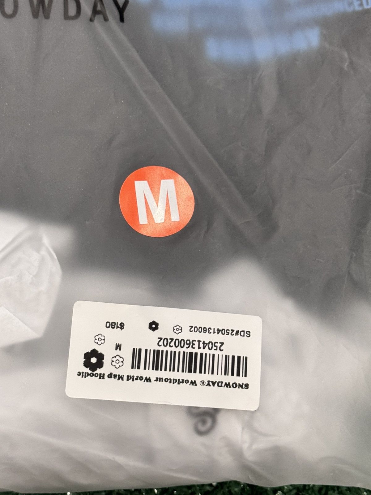 Snowday Snowdays world tour hoodie/Size Medium Size US M / EU 48-50 / 2 - 7 Thumbnail