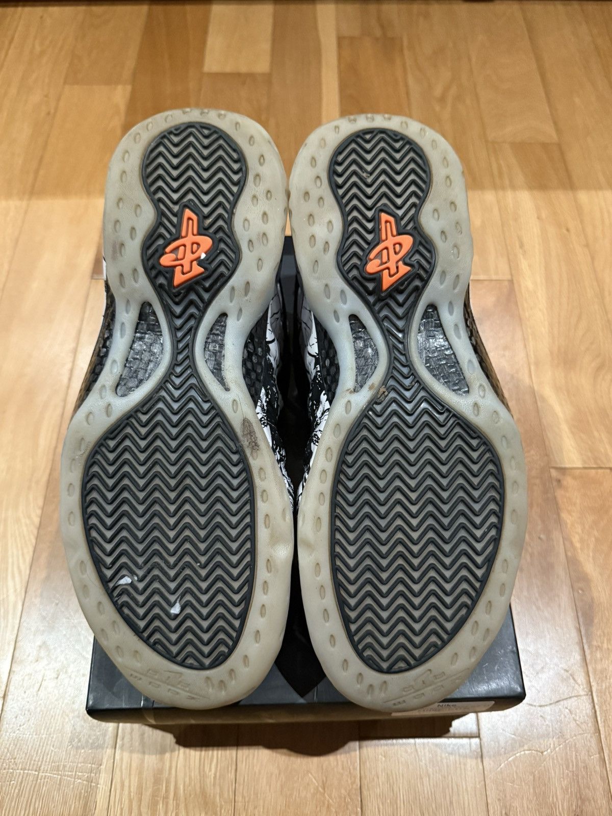 Nike shattered backboard foamposite Size US 11 / EU 44 - 5 Thumbnail