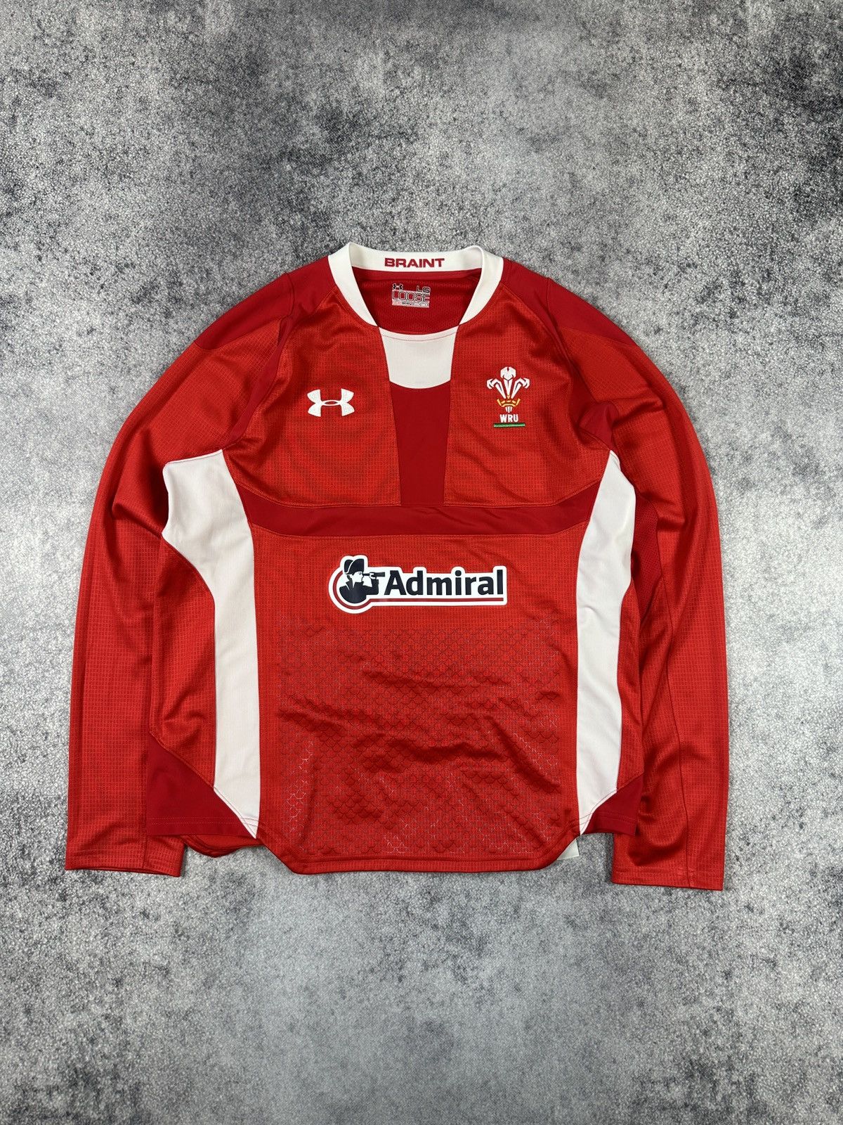 Under Armour Vintage Under Armour Wales Rugby Jersey Streetwear Rare L Size US L / EU 52-54 / 3 - 1 Thumbnail