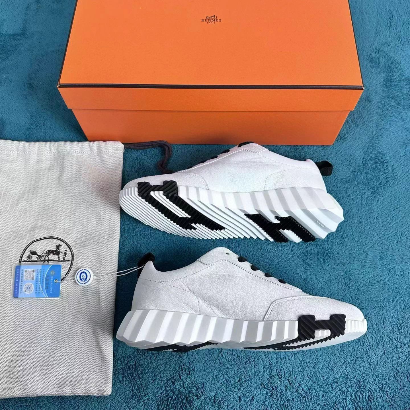 Hermes Hermès bouncing leather low top casual shoe white black 38 Size US 7 / IT 37 - 3 Thumbnail