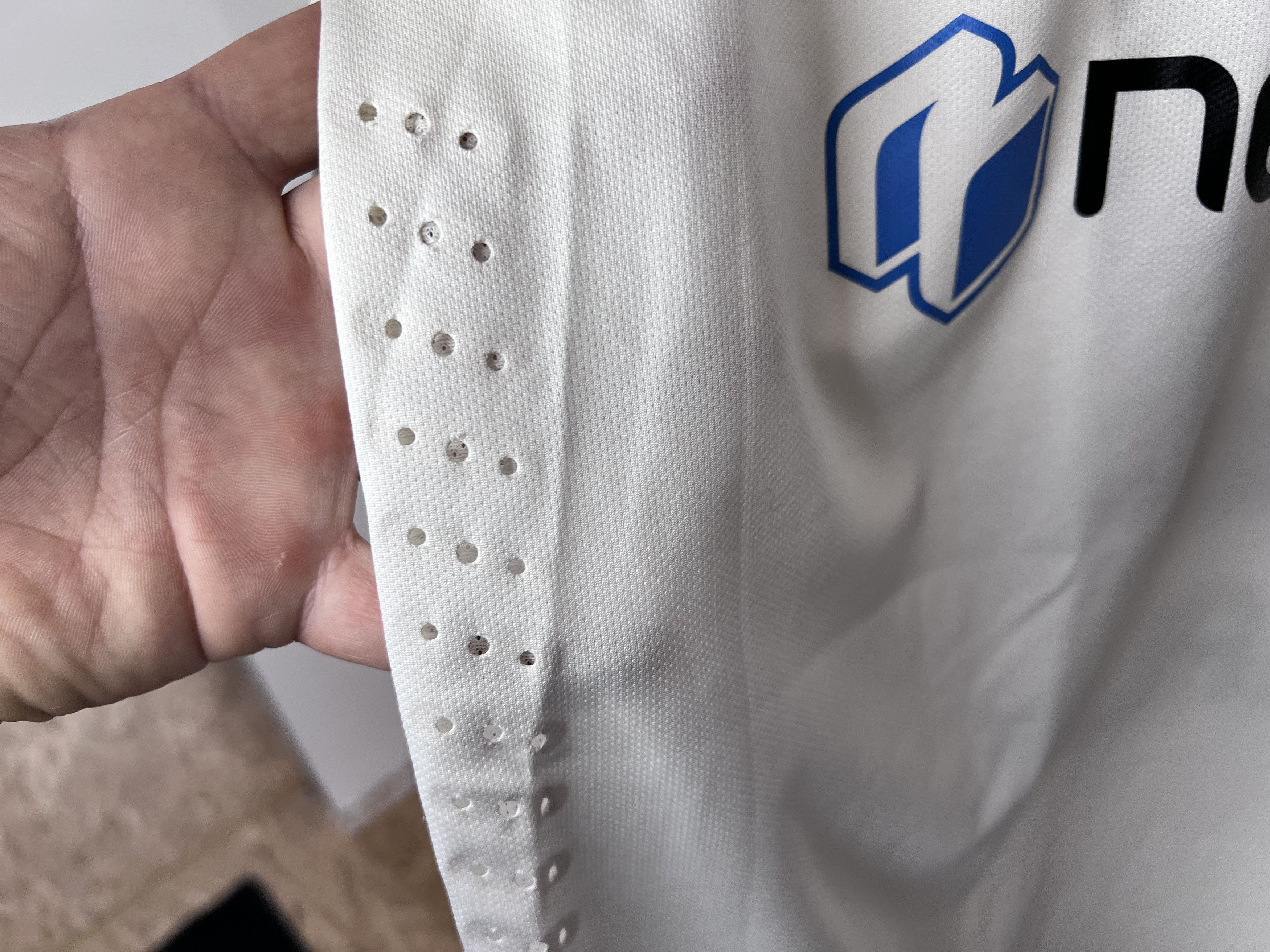 Nike FC ZURICH 2014 2015 HOME FOOTBALL SHIRT SOCCER JERSEY NIKE Size US L / EU 52-54 / 3 - 6 Thumbnail