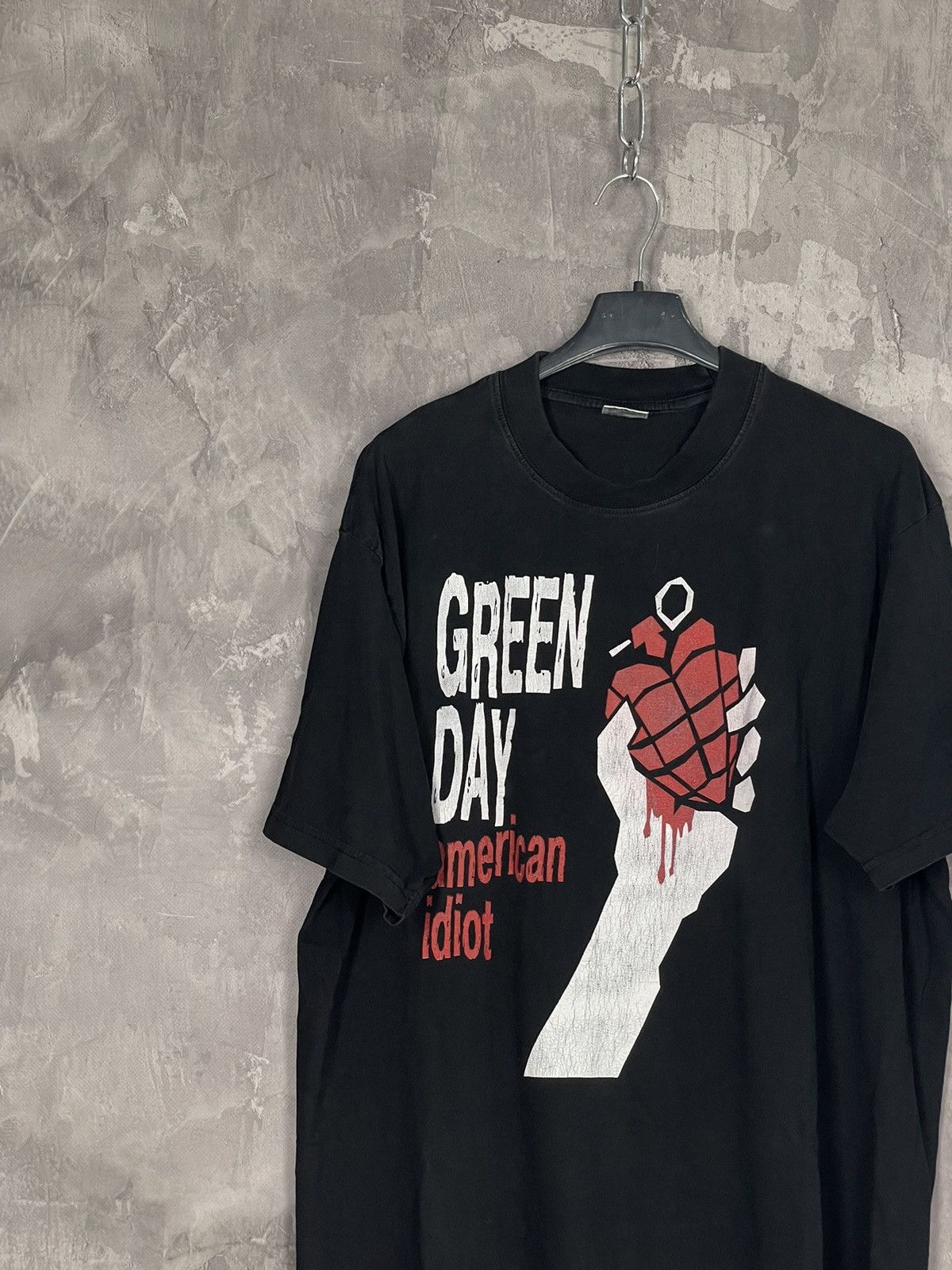 Vintage VINTAGE GREEN DAY TOUR FADED 2004 T shirt Size US XL / EU 56 / 4 - 3 Thumbnail
