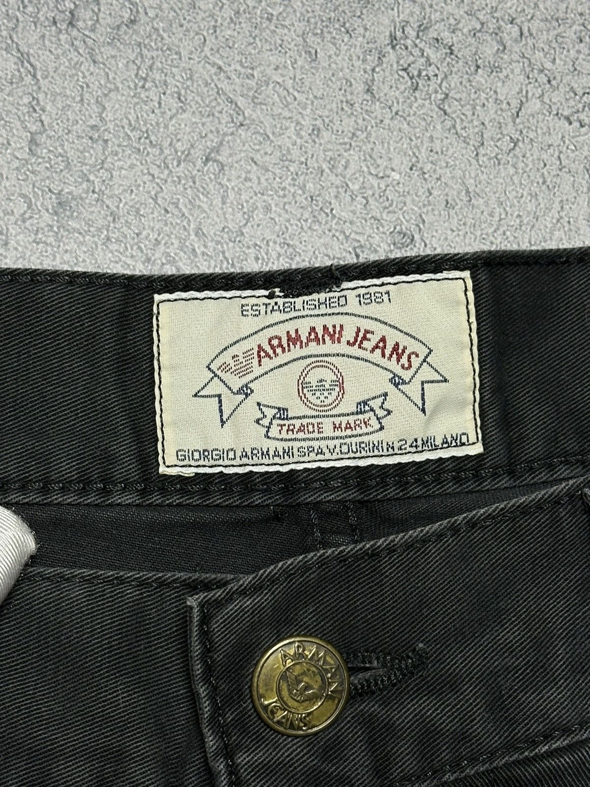 Giorgio Armani Vintage Armani Jeans Metal Logo Shorts Size US 31 - 10 Thumbnail