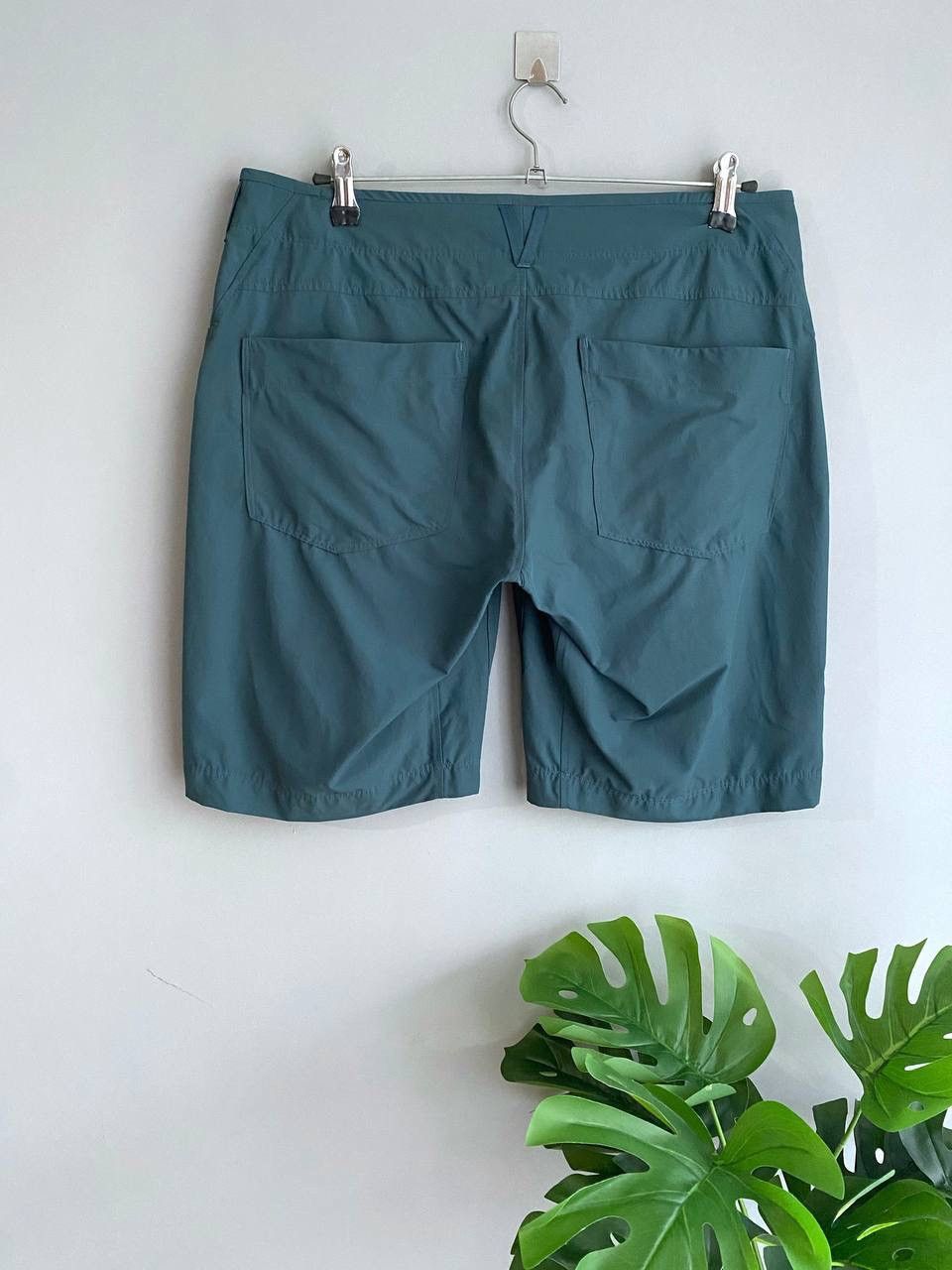 Arc'teryx Arc'teryx Creston 10,5 Women's Outdoor Hiking Short, Size 12 Size 30" / US 8 / IT 44 - 9 Thumbnail