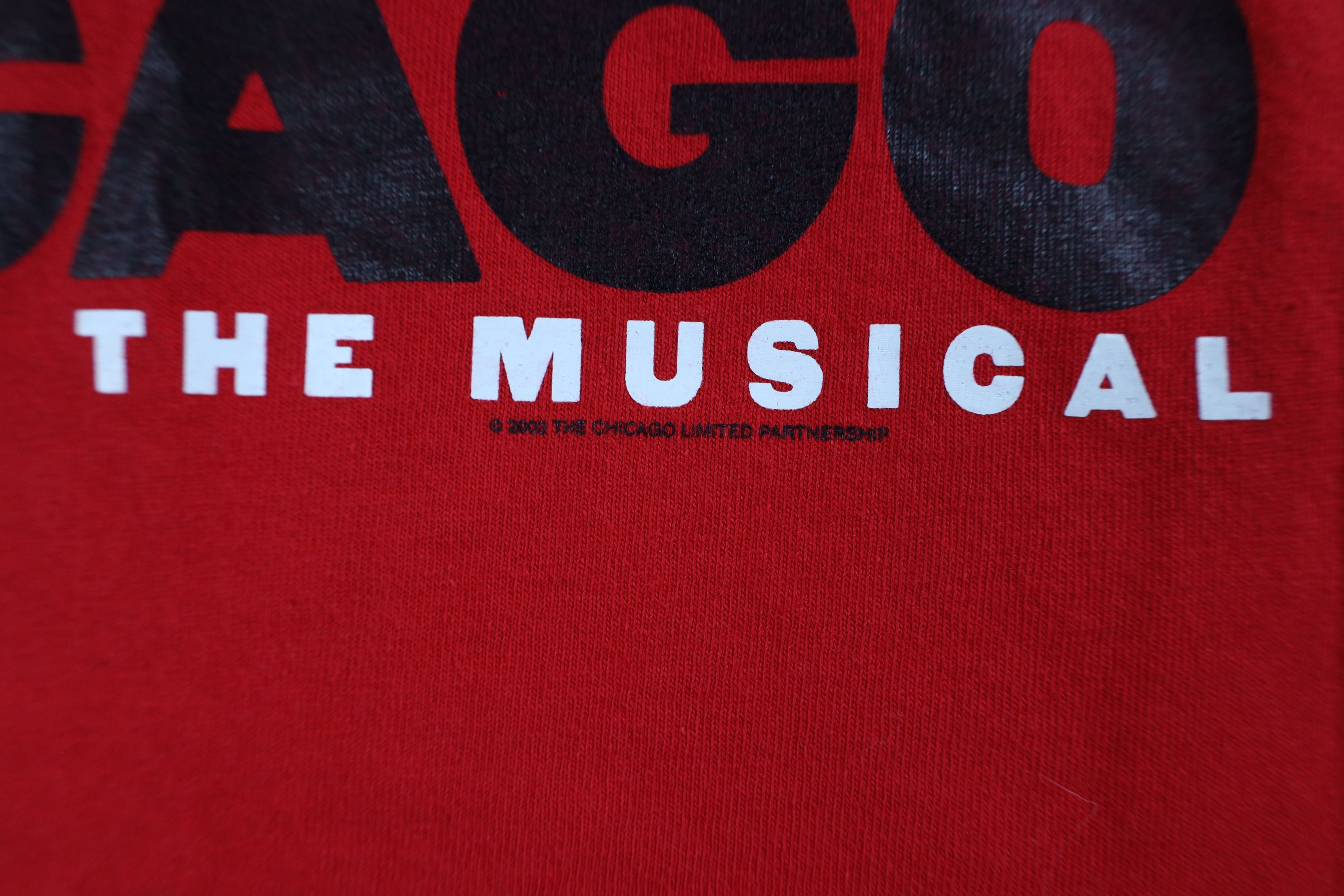 Vintage Vintage Y2K 2003 Chicago The Musical T-Shirt Red Cotton Size US L / EU 52-54 / 3 - 5 Thumbnail