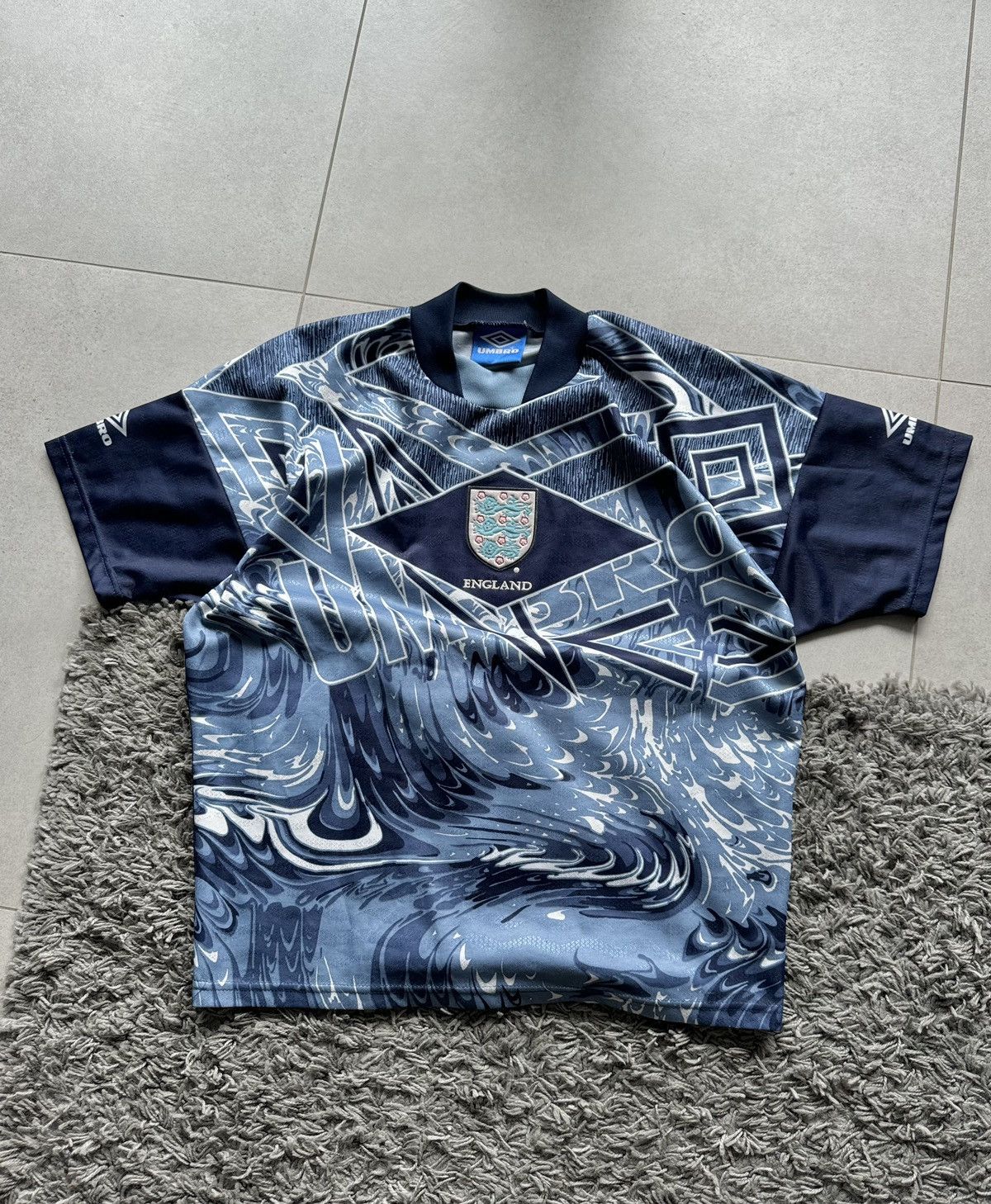 Umbro × Vintage Vintage England 1996 🏴󠁧󠁢󠁥󠁮󠁧󠁿 soccer jersey football t-shirt Size US S / EU 44-46 / 1 - 2 Thumbnail