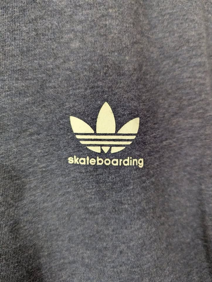 Adidas ADIDAS SKATEBOARDING BLUE T-SHIRT - SURF SKATE - VINTAGE Size US M / EU 48-50 / 2 - 6 Thumbnail