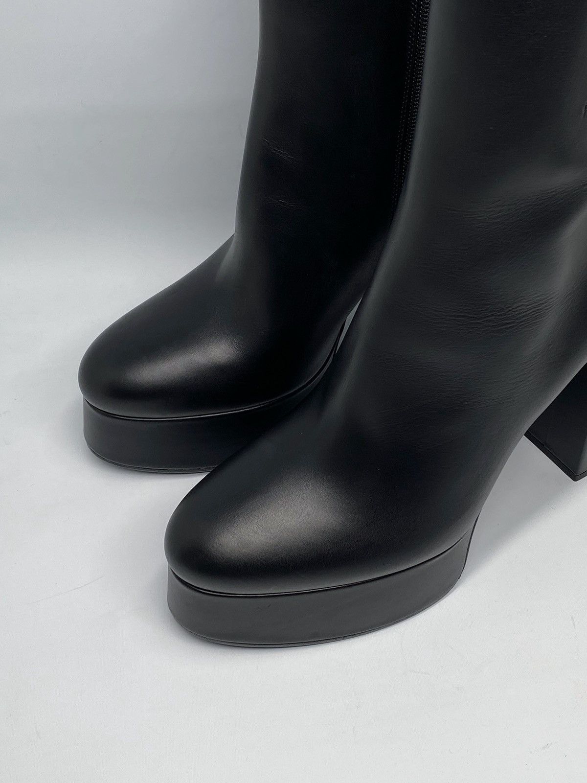 Balmain Balmain Brune Leather Platform Ankle Boots size 39.5 Size US 9.5 / IT 39.5 - 7 Thumbnail