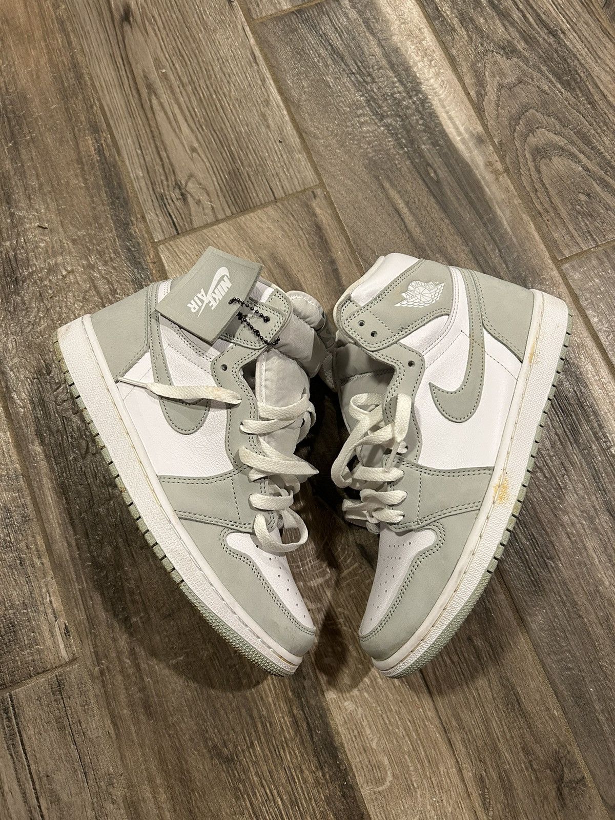 Nike 2021 Jordan 1 Retro High OG Seafoam (women’s) Size US 10.5 / IT 40.5 - 4 Thumbnail