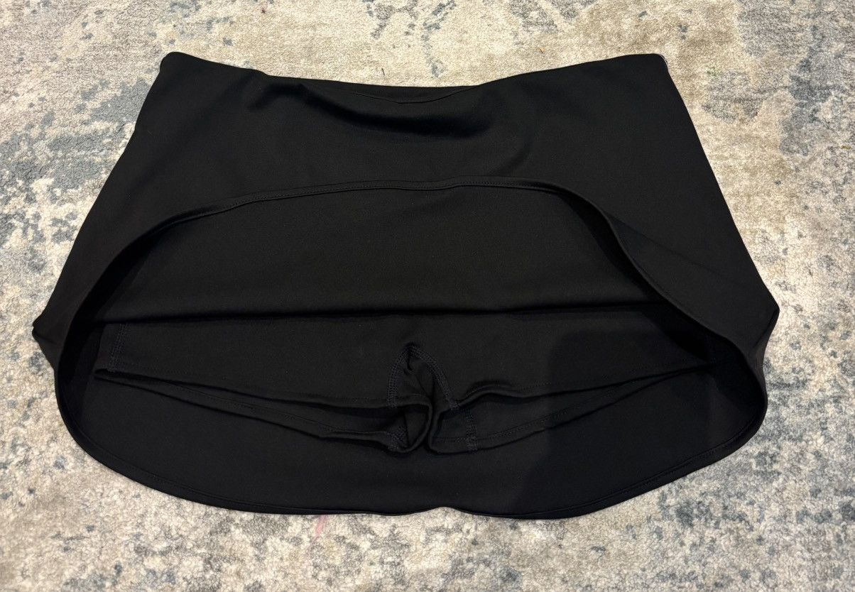 Guizio Guizio Micro Mini Stretch Skirt (sleek black) - Never Worn Size 25" / US 0 / IT 36 - 4 Thumbnail