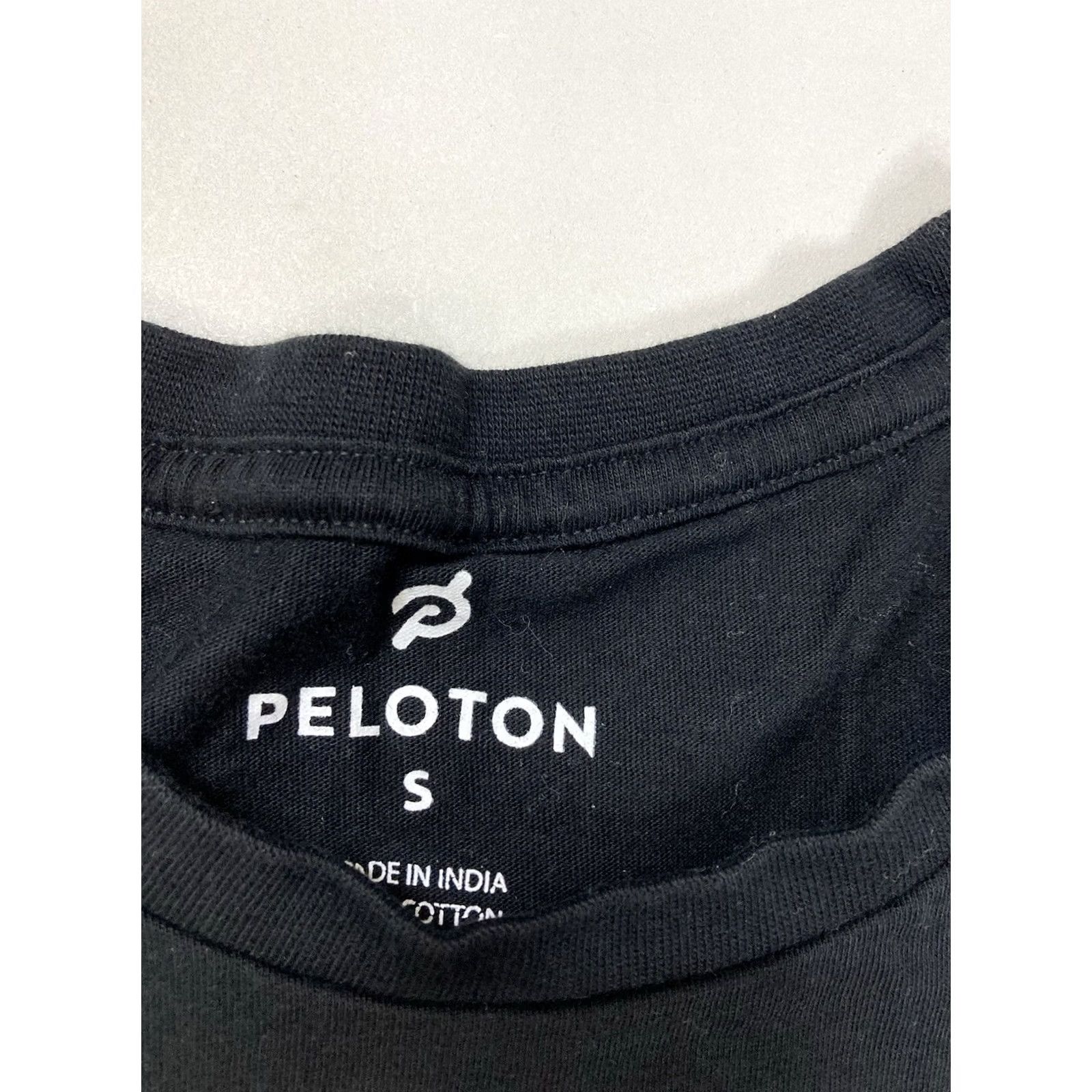 Vintage VINTAGE Peloton Graphic T-shirt Women Small Black Short Sleeve Music Size S / US 4 / IT 40 - 6 Thumbnail