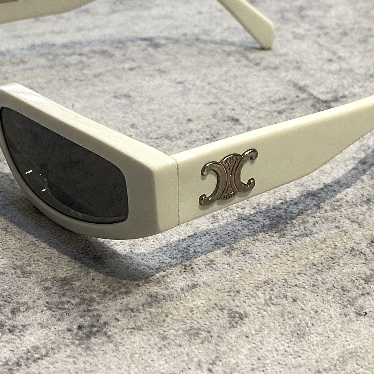 Celine CELINE Triomphe CL40269U Cat Eye Sunglasses WHITE Size ONE SIZE - 2 Thumbnail